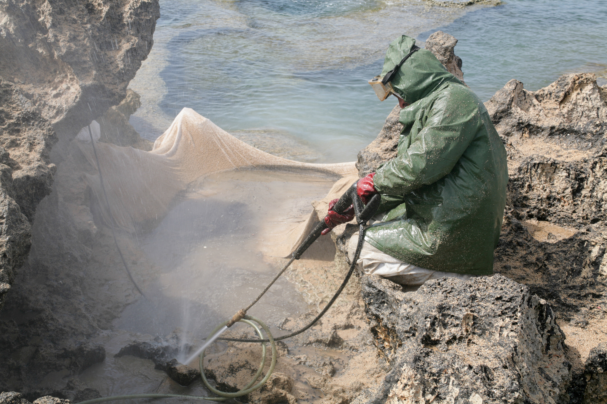 Canon EOS 5D + Sigma 24-70mm F2.8 EX DG Macro sample photo. Rabbit island cleanup photography