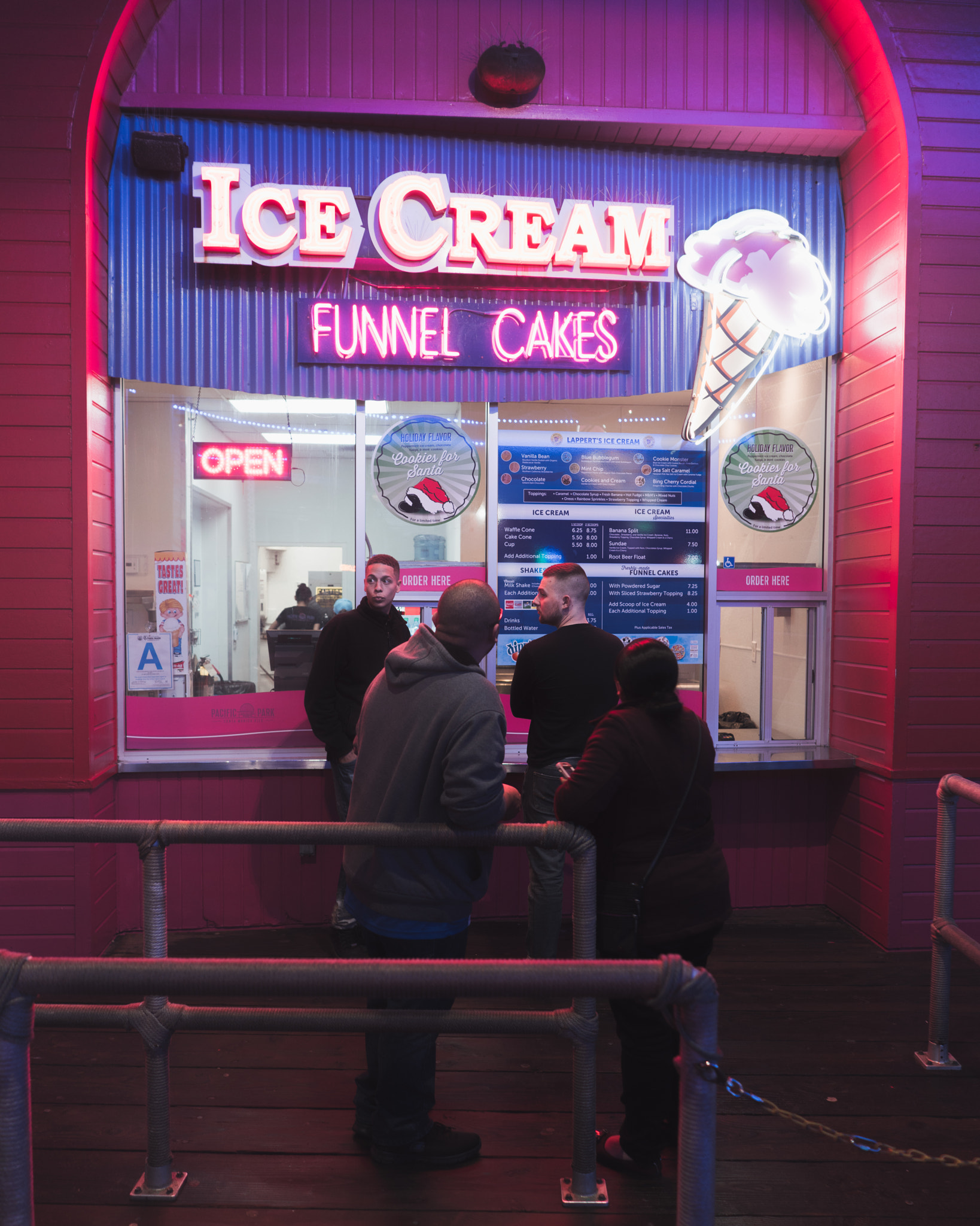 Sony a7R II + Sony FE 28mm F2 sample photo. Funnel cakes and blue steel photography