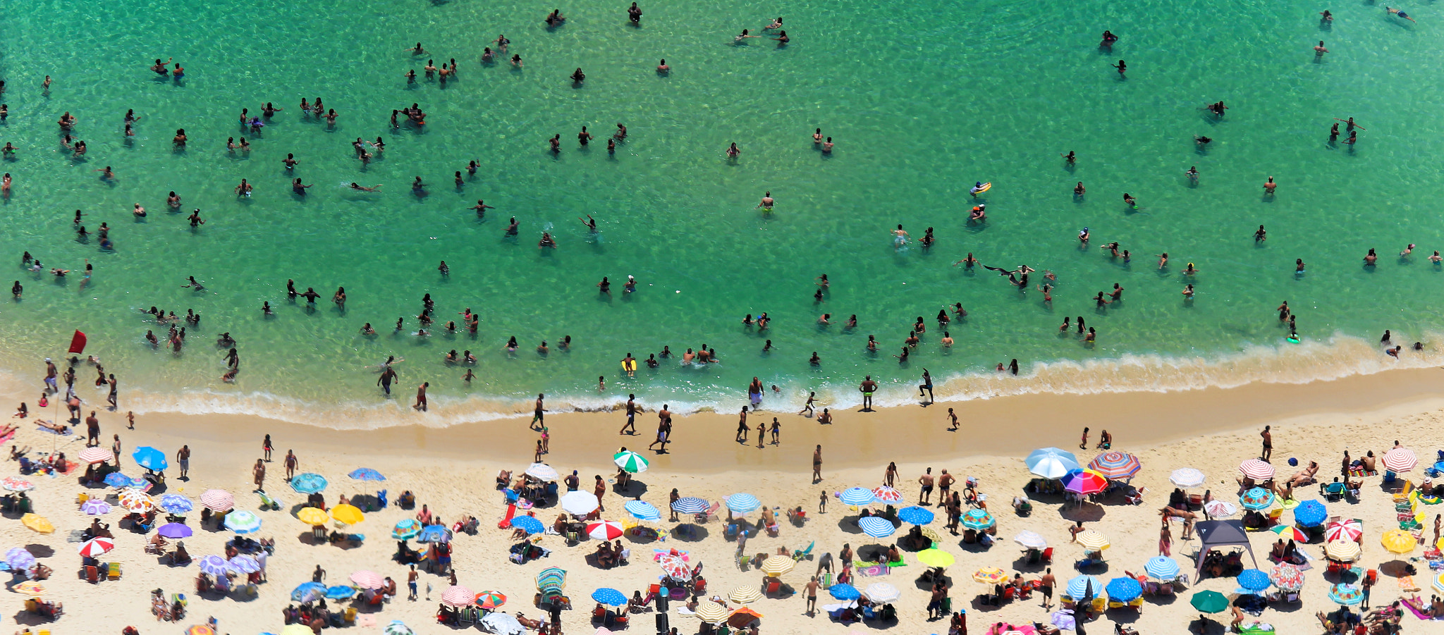 Canon EF-S 55-250mm F4-5.6 IS II sample photo. Ipanema beach photography