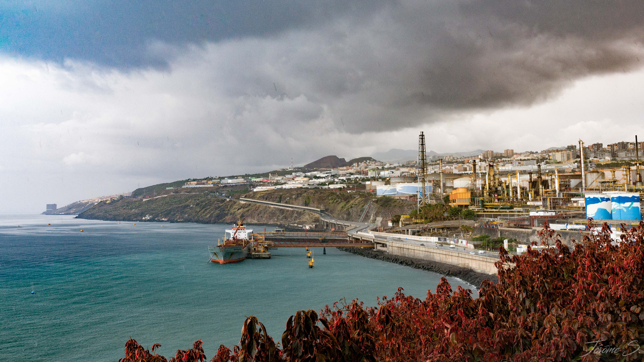Tamron SP 15-30mm F2.8 Di VC USD sample photo. Santa cruz detenerife photography