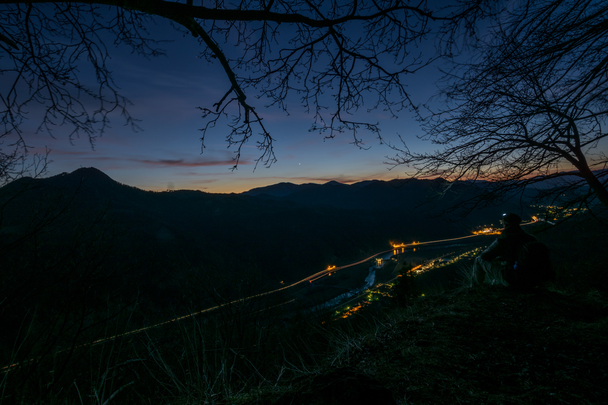 Sony ILCA-77M2 + Sigma 10-20mm F3.5 EX DC HSM sample photo. Descend in the night photography