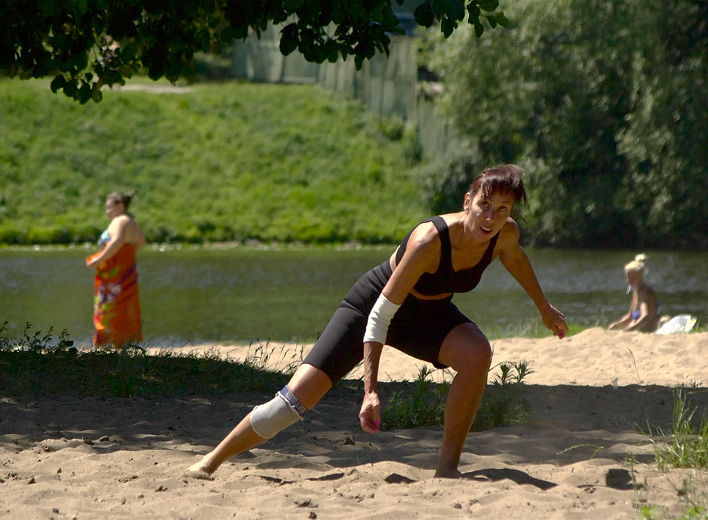 Pentax K10D sample photo. Volleyball on the beach. photography