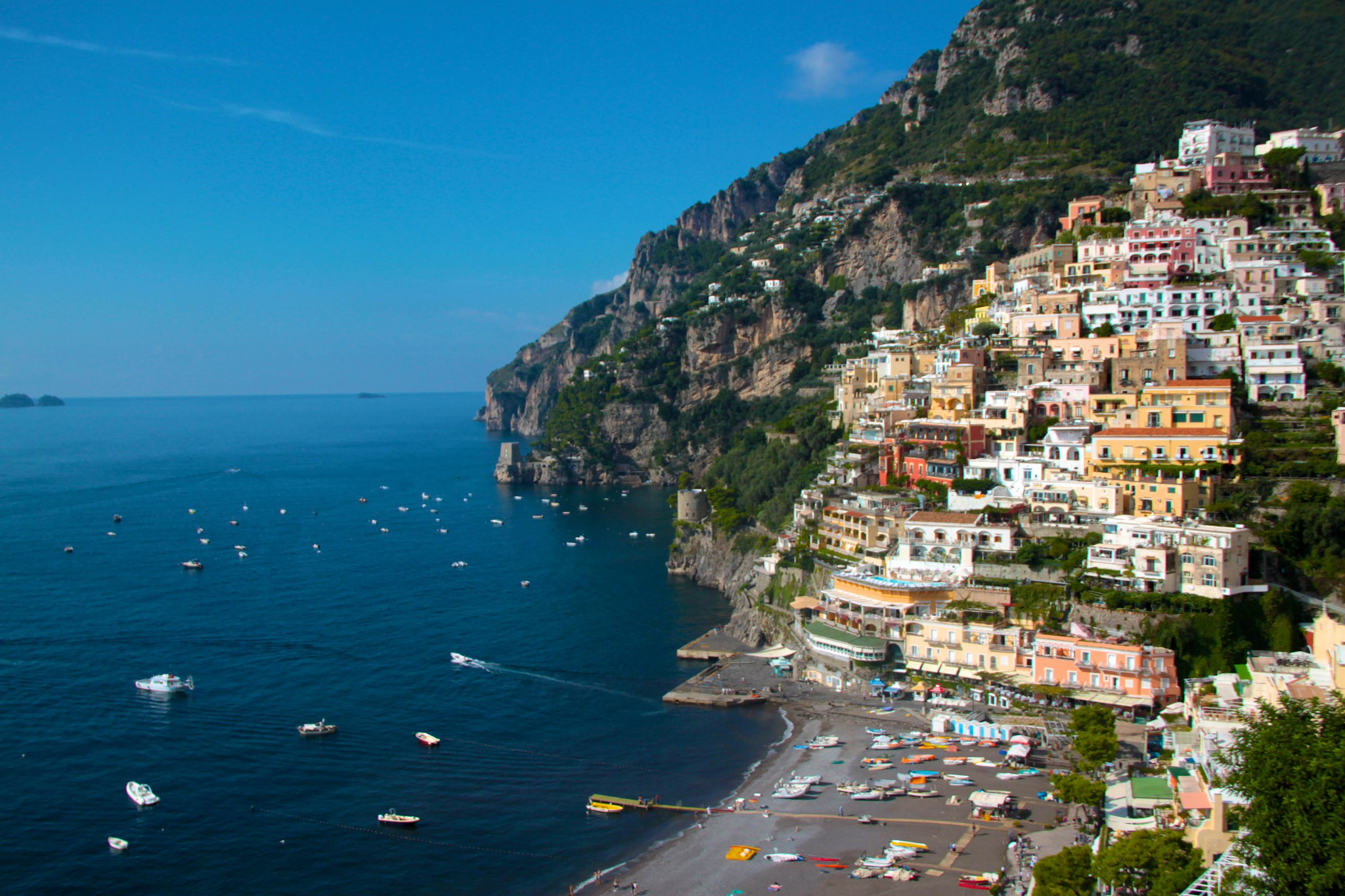 Canon EF-S 18-135mm F3.5-5.6 IS sample photo. Positano, italy photography