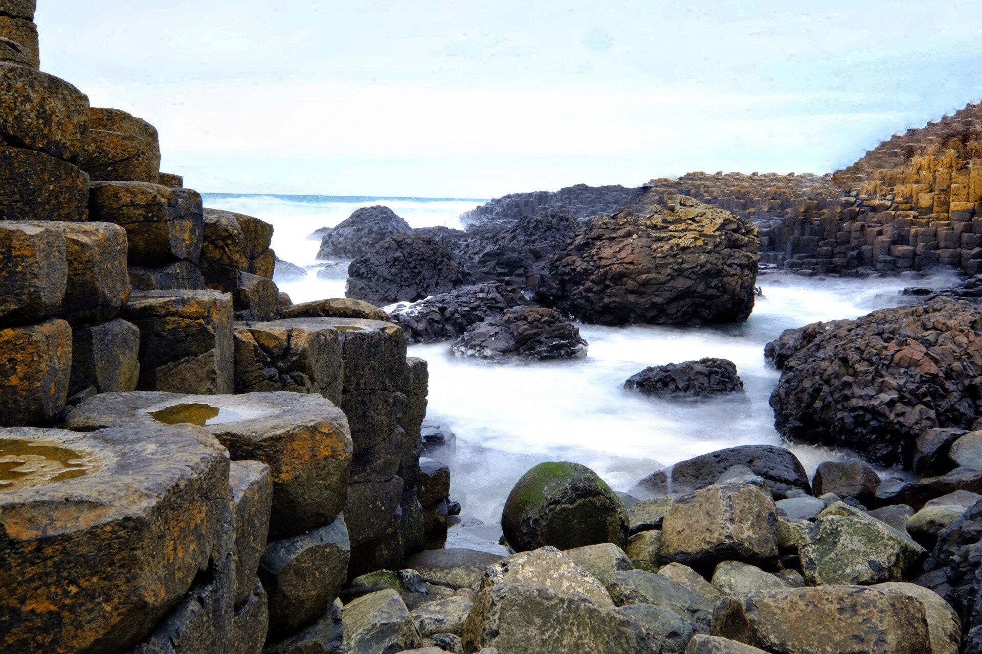 Fujifilm X-E2S + Fujifilm XF 10-24mm F4 R OIS sample photo. Giants causeway, northern ireland photography