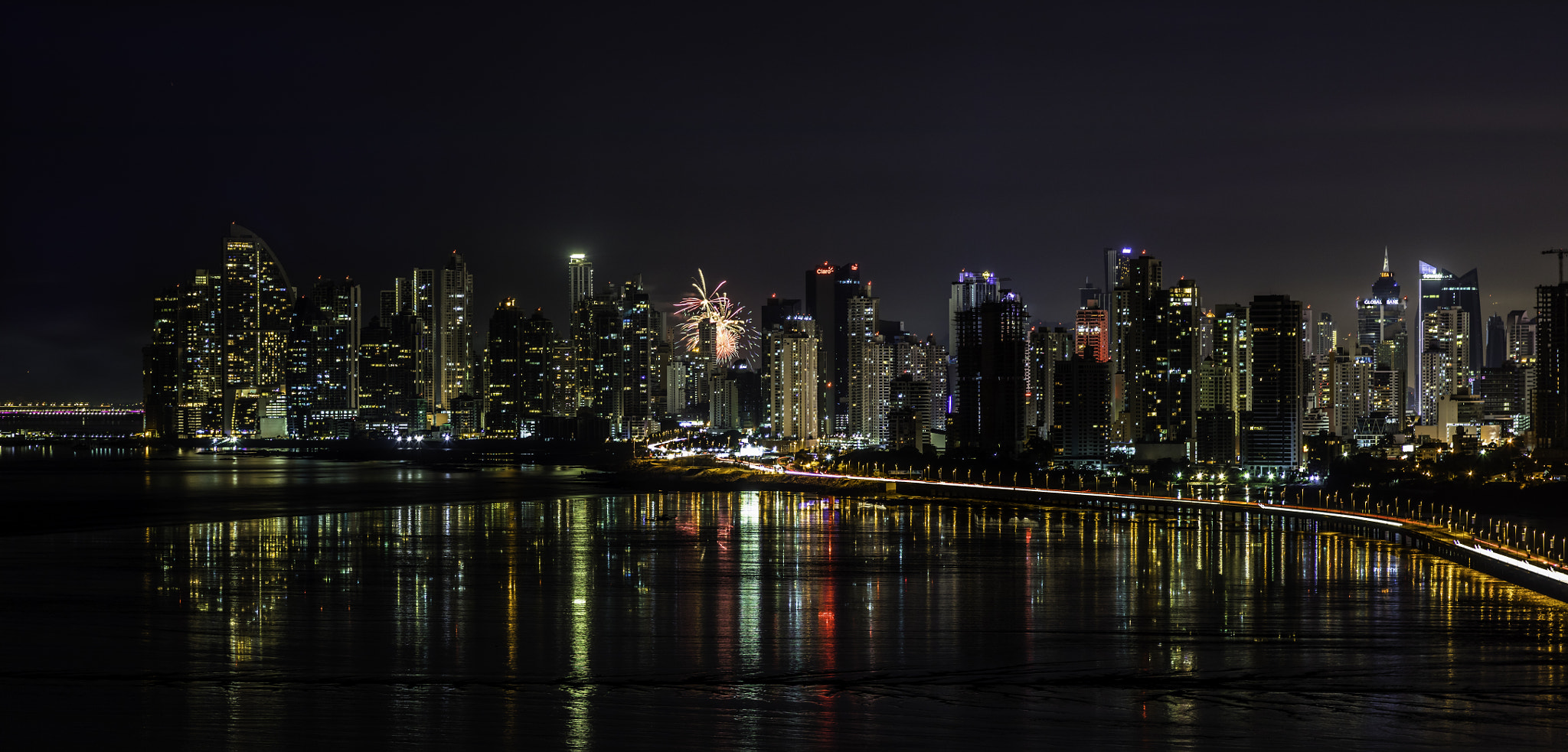 Canon EOS 5DS R sample photo. Night in panama city photography