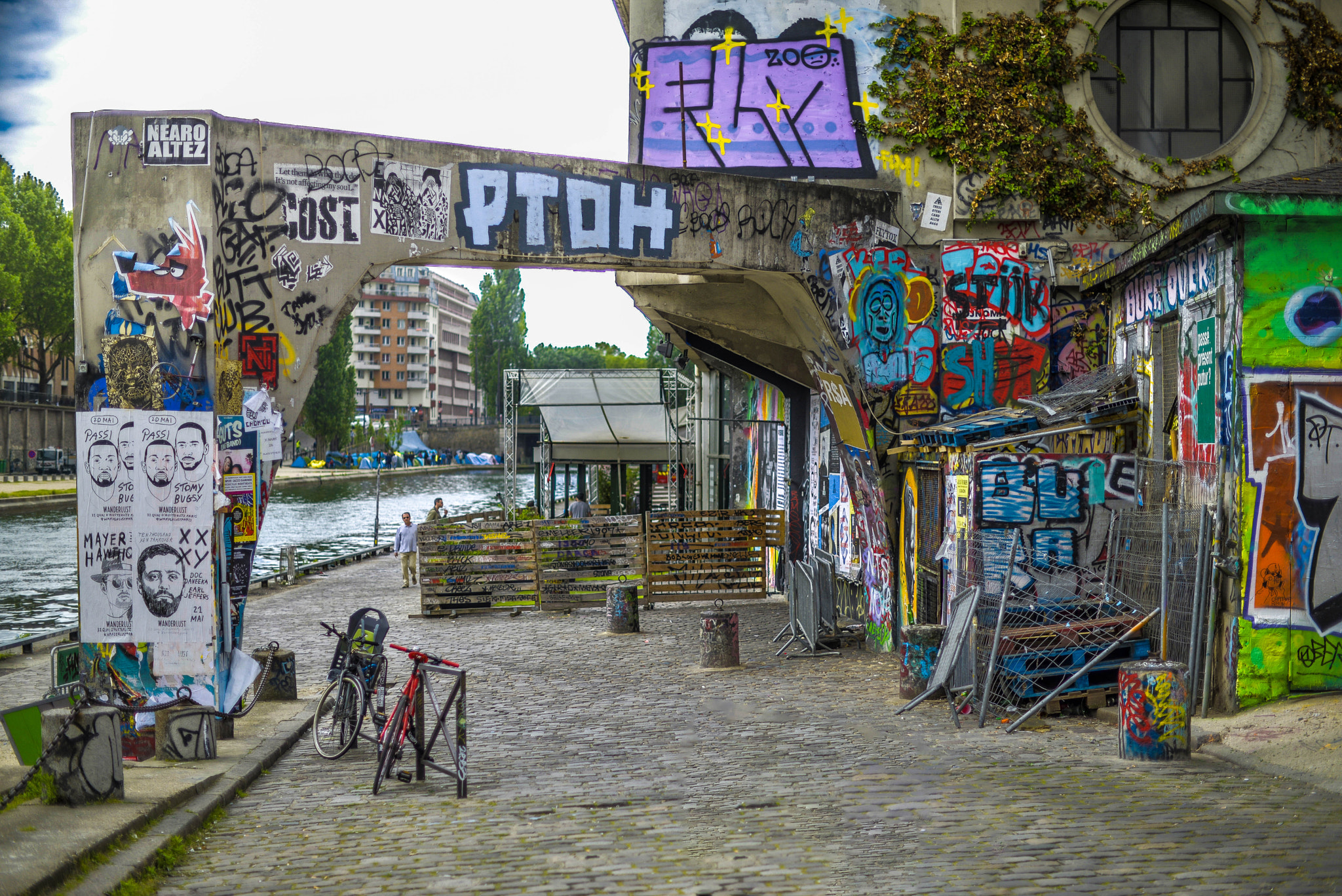 Nikon D610 sample photo. Canal saint-martin paris photography