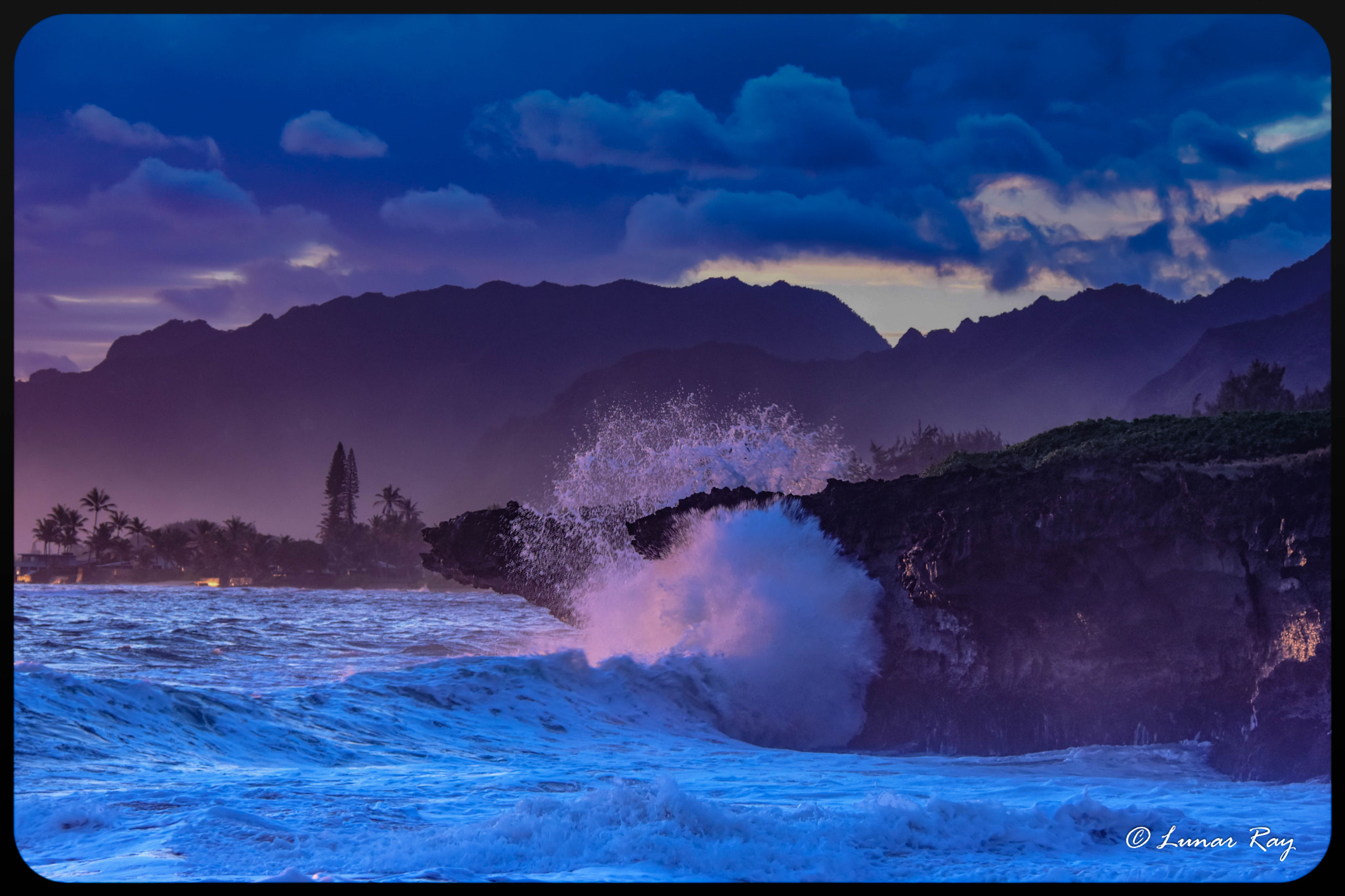 Nikon D5500 sample photo. First ray of the sun - oahu, north shore photography