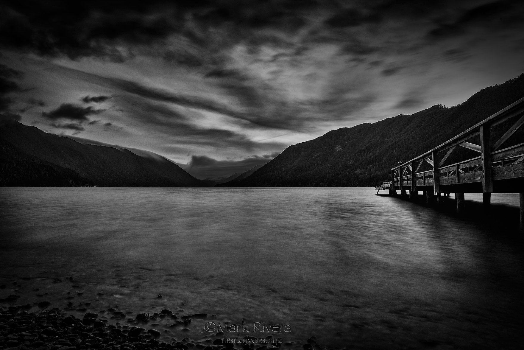 Nikon D750 + Nikon AF-S Nikkor 20mm F1.8G ED sample photo. Dark twilight photography
