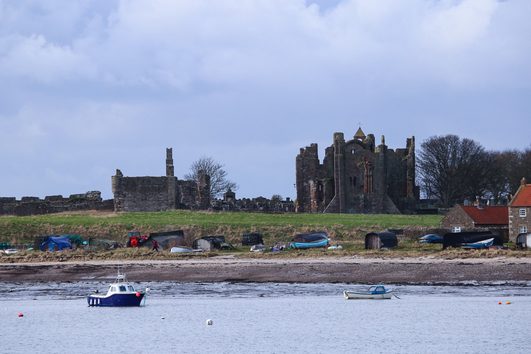 Canon EF 100-400mm F4.5-5.6L IS USM sample photo. Lindisfarne priory photography