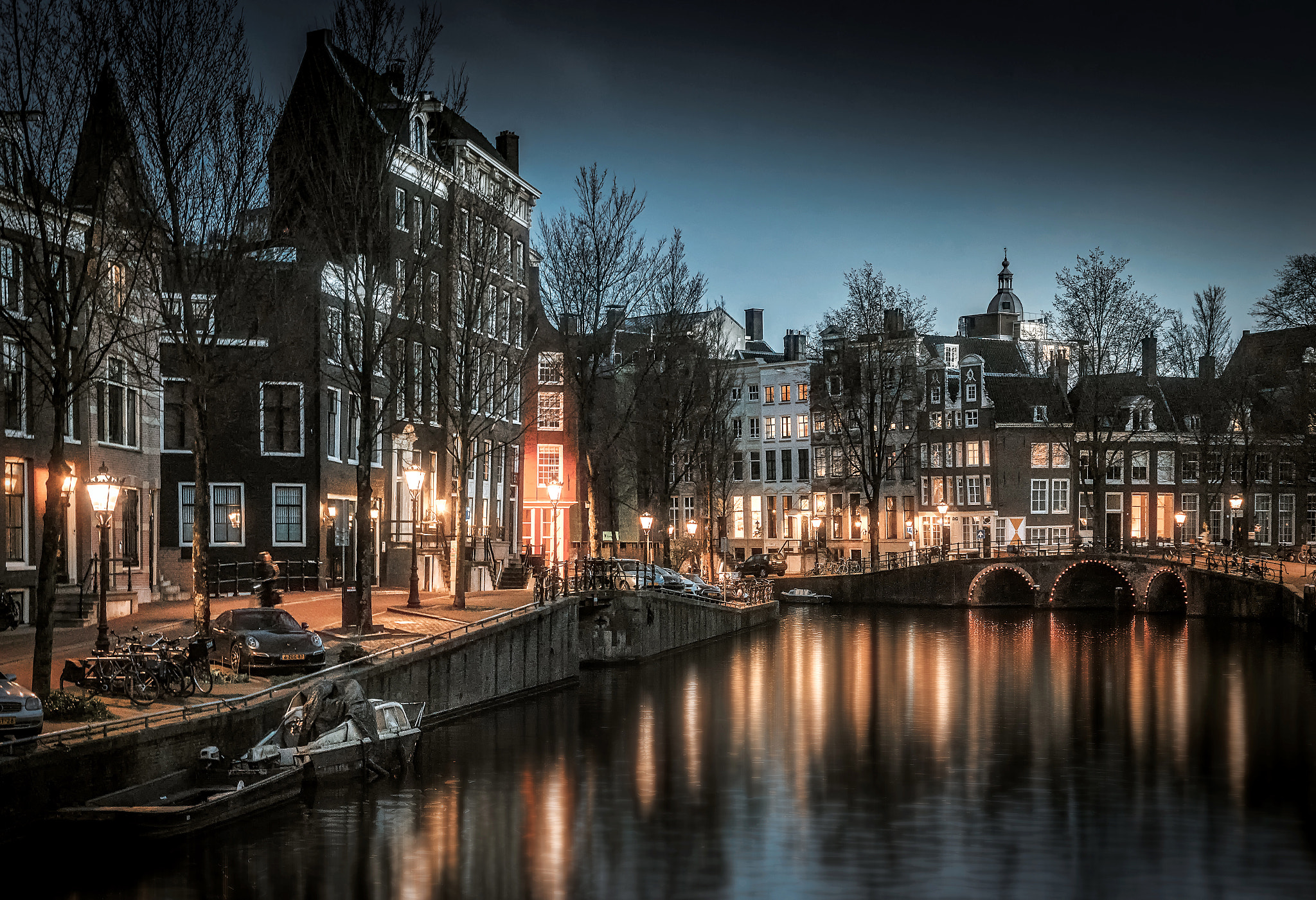 Sony a7 II + Canon 24-105mm F4 DG OS HSM | Art 013 sample photo. Amsterdam avond photography