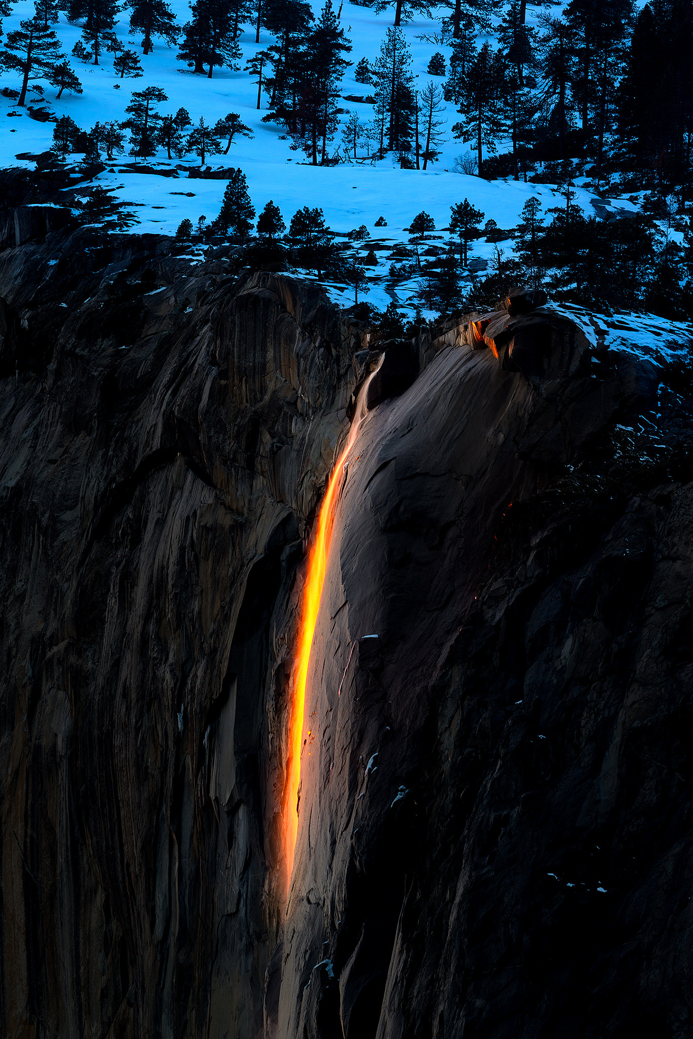 Canon EF 200-400mm F4L IS USM Extender 1.4x sample photo. Firefall photography