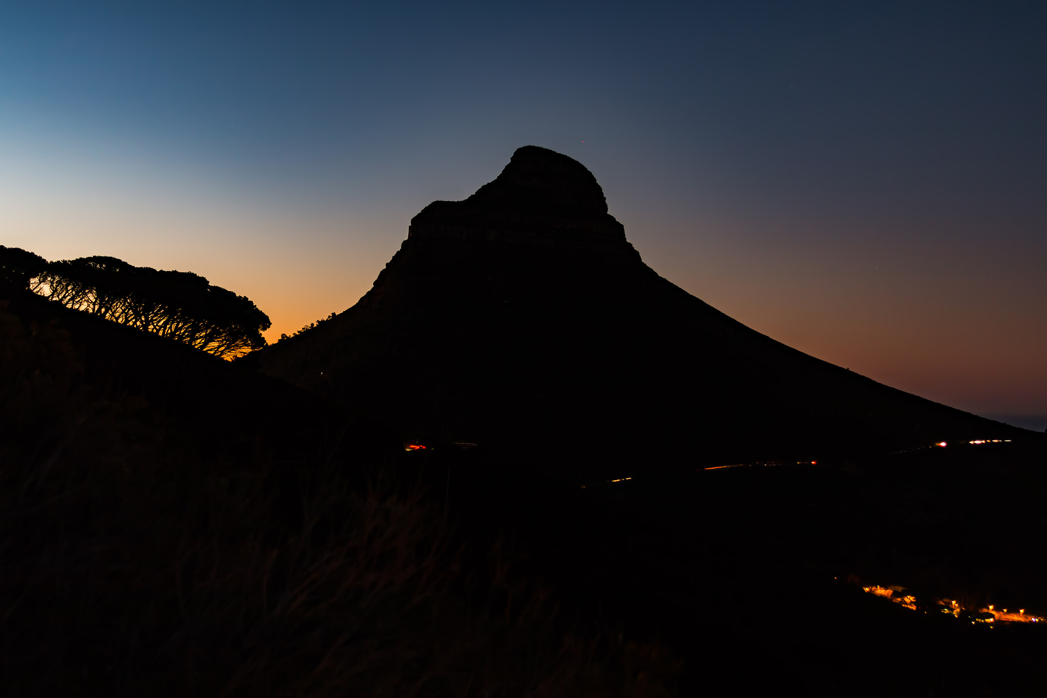 Canon EOS 70D + Canon EF 28-135mm F3.5-5.6 IS USM sample photo. Devil's head at sunset photography