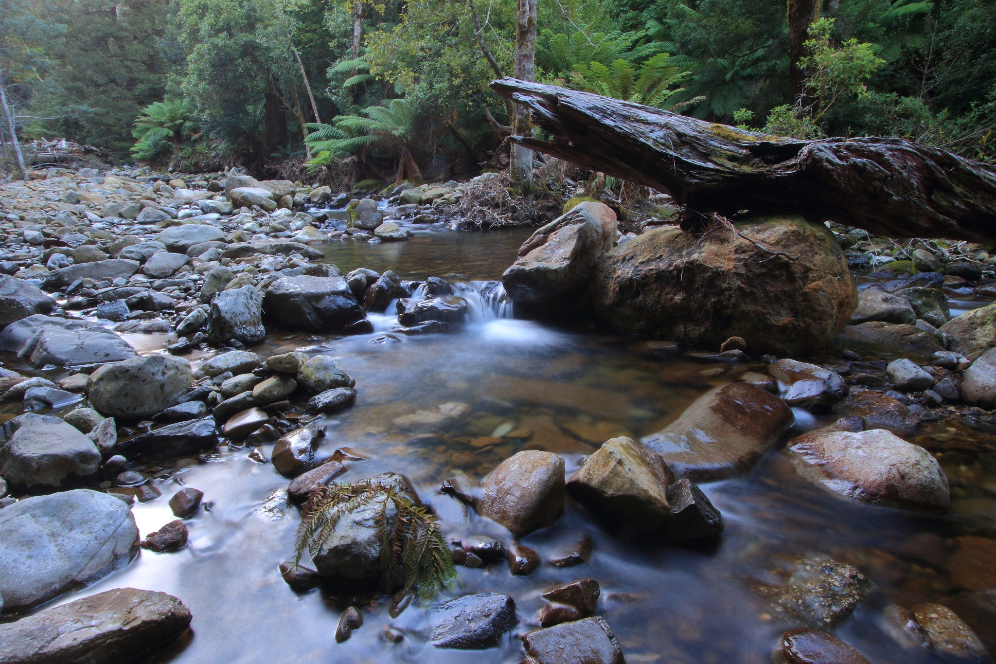 Canon EF-S 10-22mm F3.5-4.5 USM sample photo. Flow photography