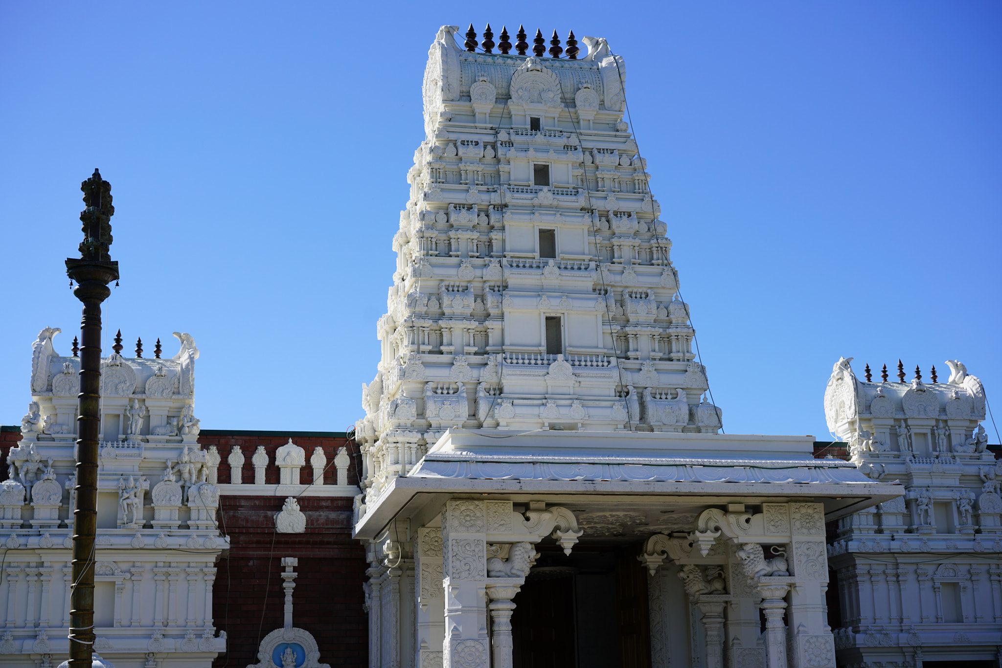 Sony a7R II + Sony Sonnar T* FE 55mm F1.8 ZA sample photo. Livermore temple photography