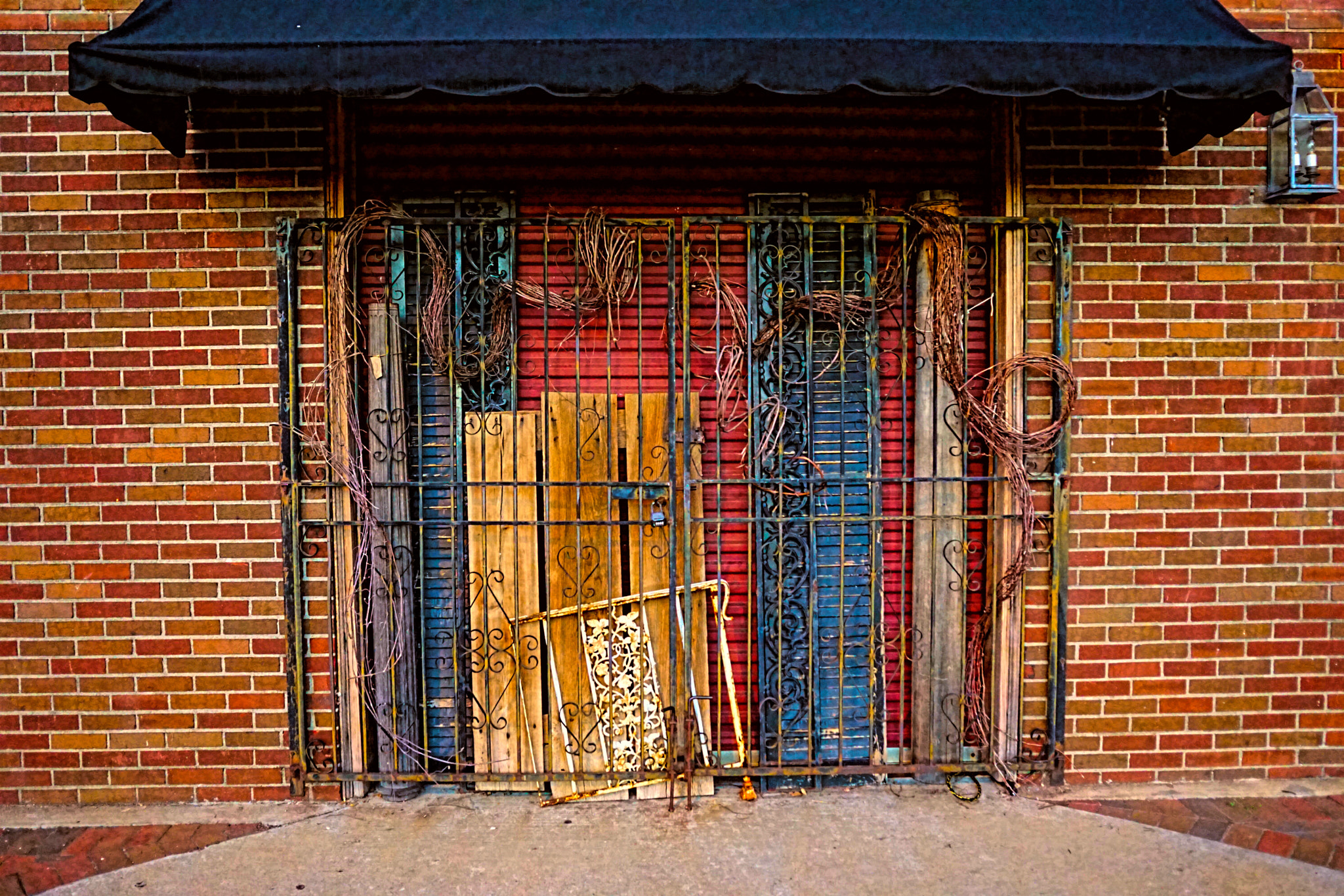 Sony a6000 + Sigma 19mm F2.8 EX DN sample photo. Marietta, ga, store front photography