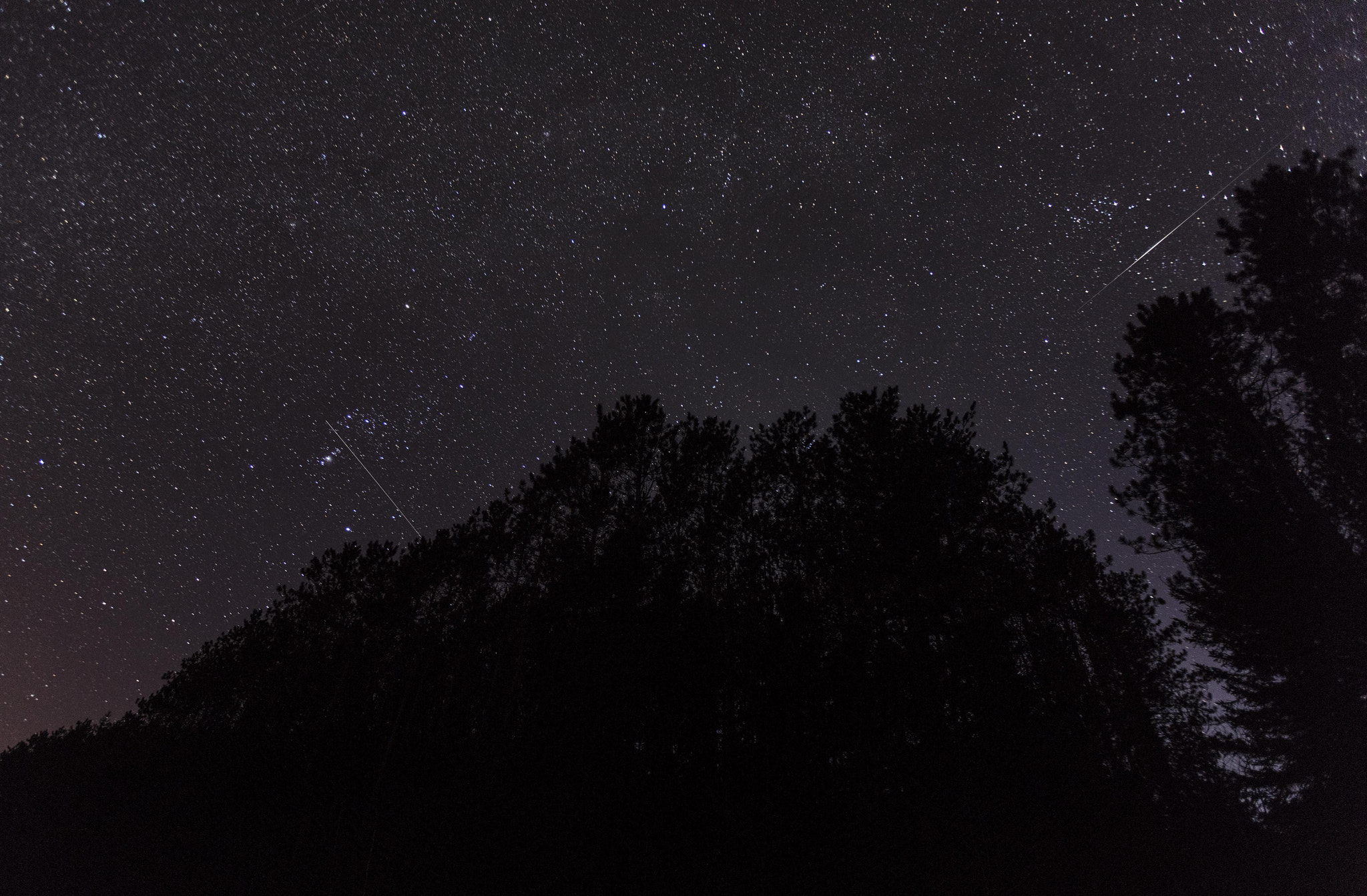 Canon EF 16-35mm F2.8L II USM sample photo. Meteor and friends photography