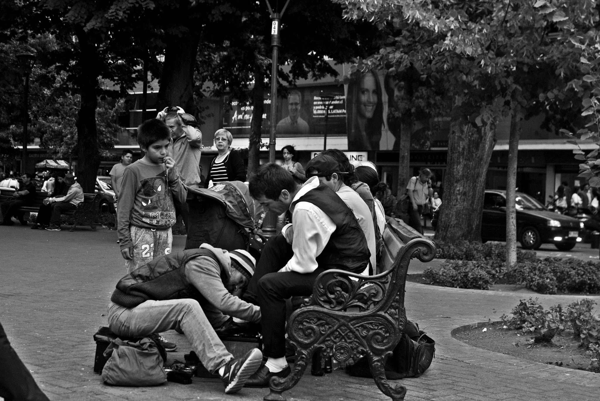 Nikon D3000 sample photo. Lustra zapato photography