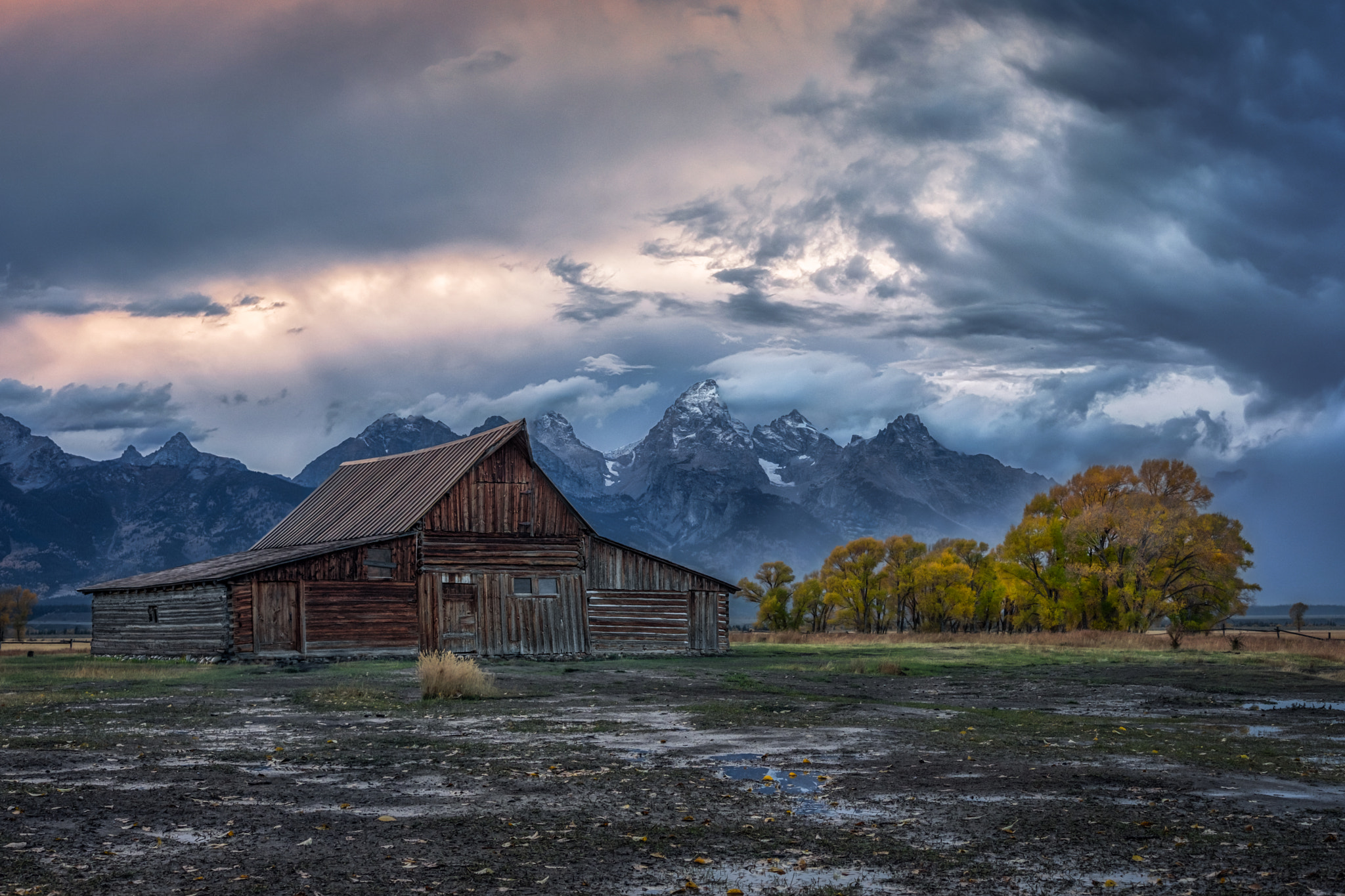 Fujifilm X-T2 + Fujifilm XF 27mm F2.8 sample photo. Grand teton & sunset photography