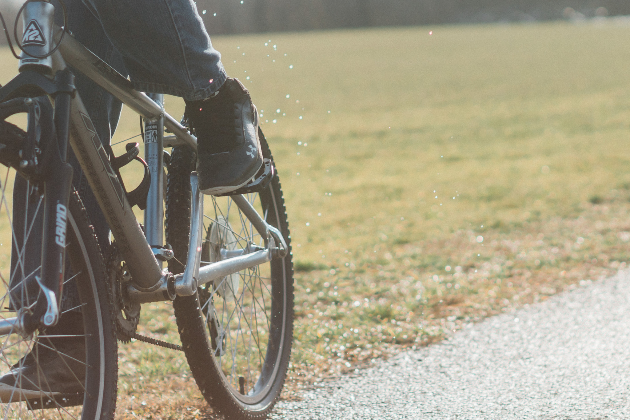 Canon EF 50mm F1.2L USM sample photo. Spring ride photography