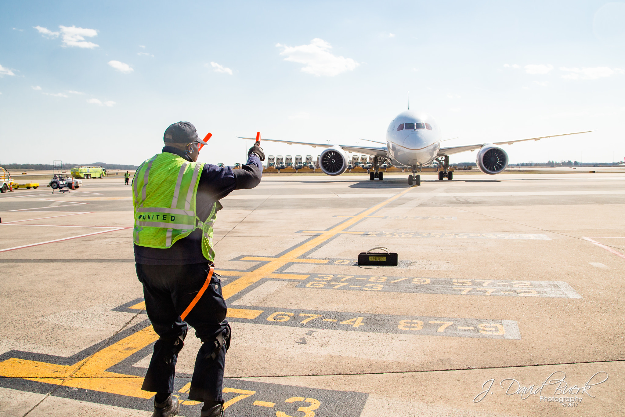 Canon EOS-1D X sample photo. Airport photography photography