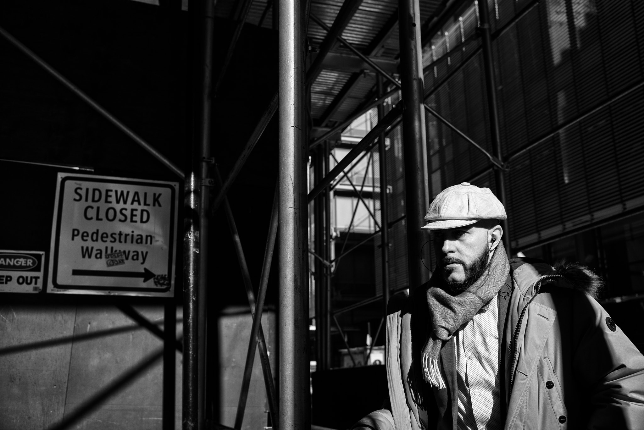 Leica Summilux-M 35mm F1.4 ASPH sample photo. Street photo nyc photography