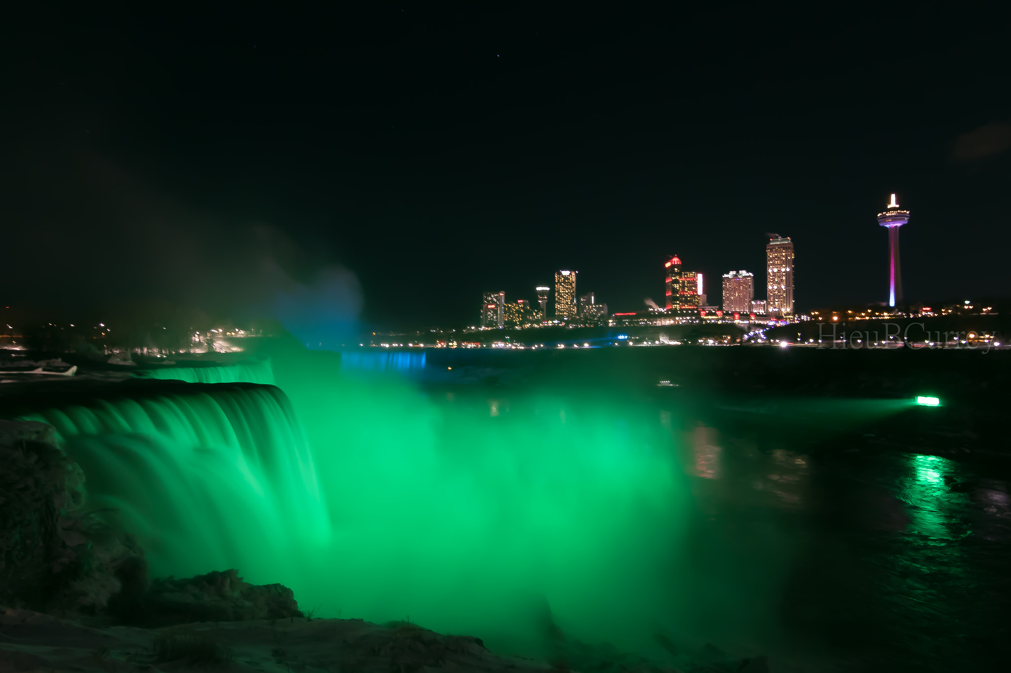 Canon EOS 7D Mark II + Tokina AT-X Pro 11-16mm F2.8 DX sample photo. Cold night in niagara fall photography