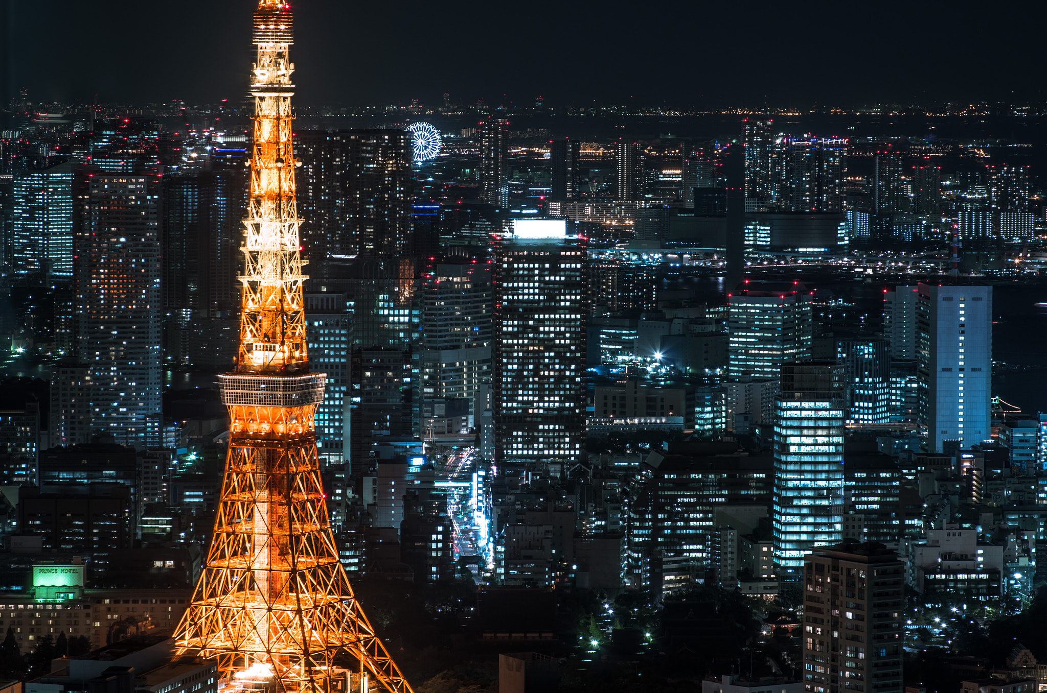 Pentax smc D-FA 100mm F2.8 Macro WR sample photo. Above the rooftops photography