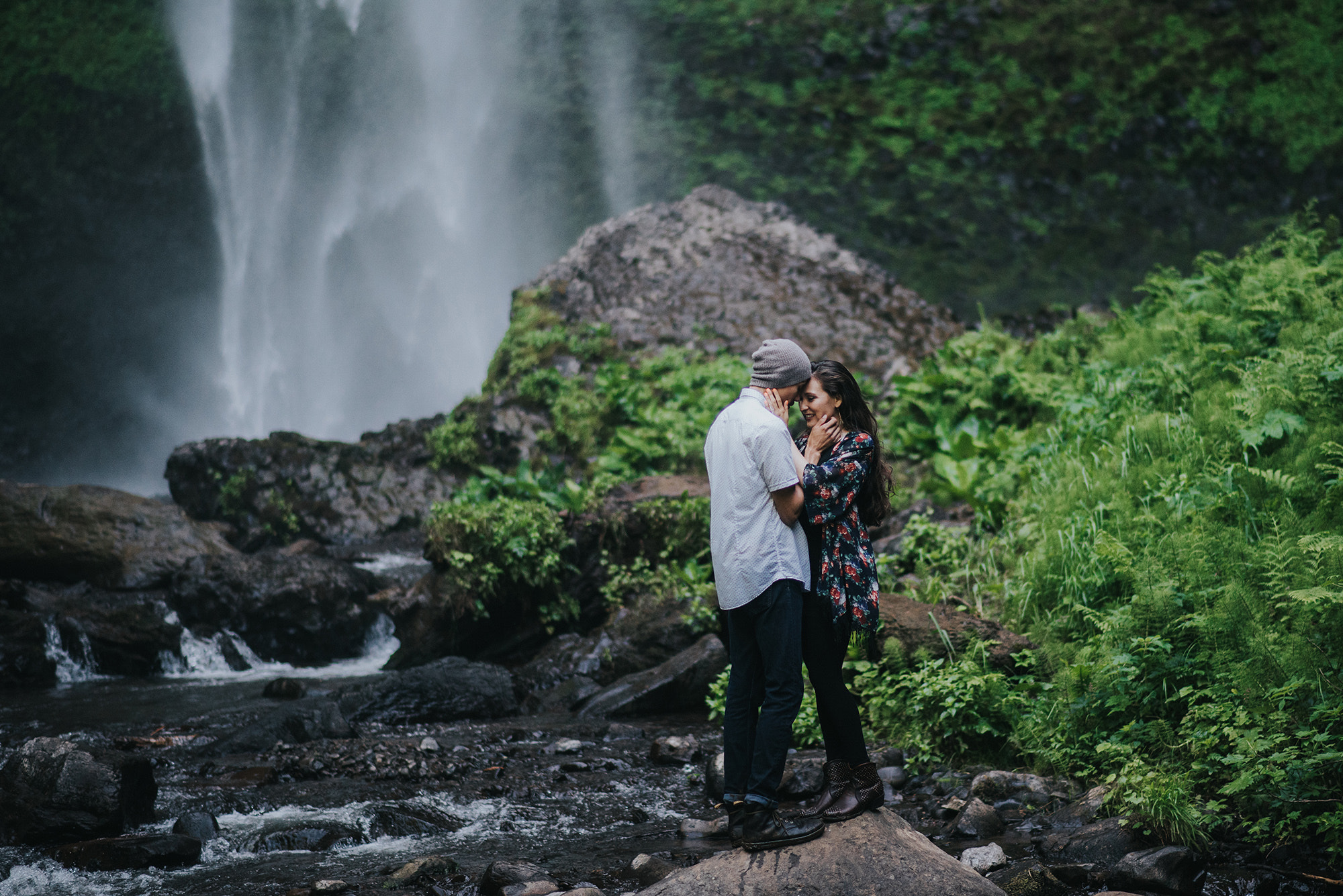 Nikon D810 + Nikon AF-S Nikkor 85mm F1.8G sample photo. Latourell falls engagement photography