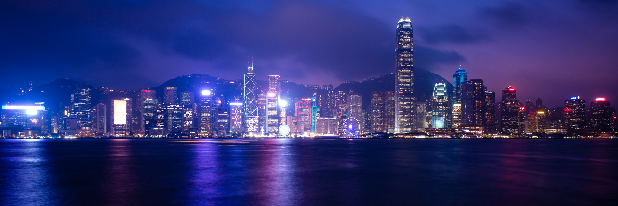 Leica Super-Elmar-M 21mm F3.4 ASPH sample photo. The blue moment in hong kong photography