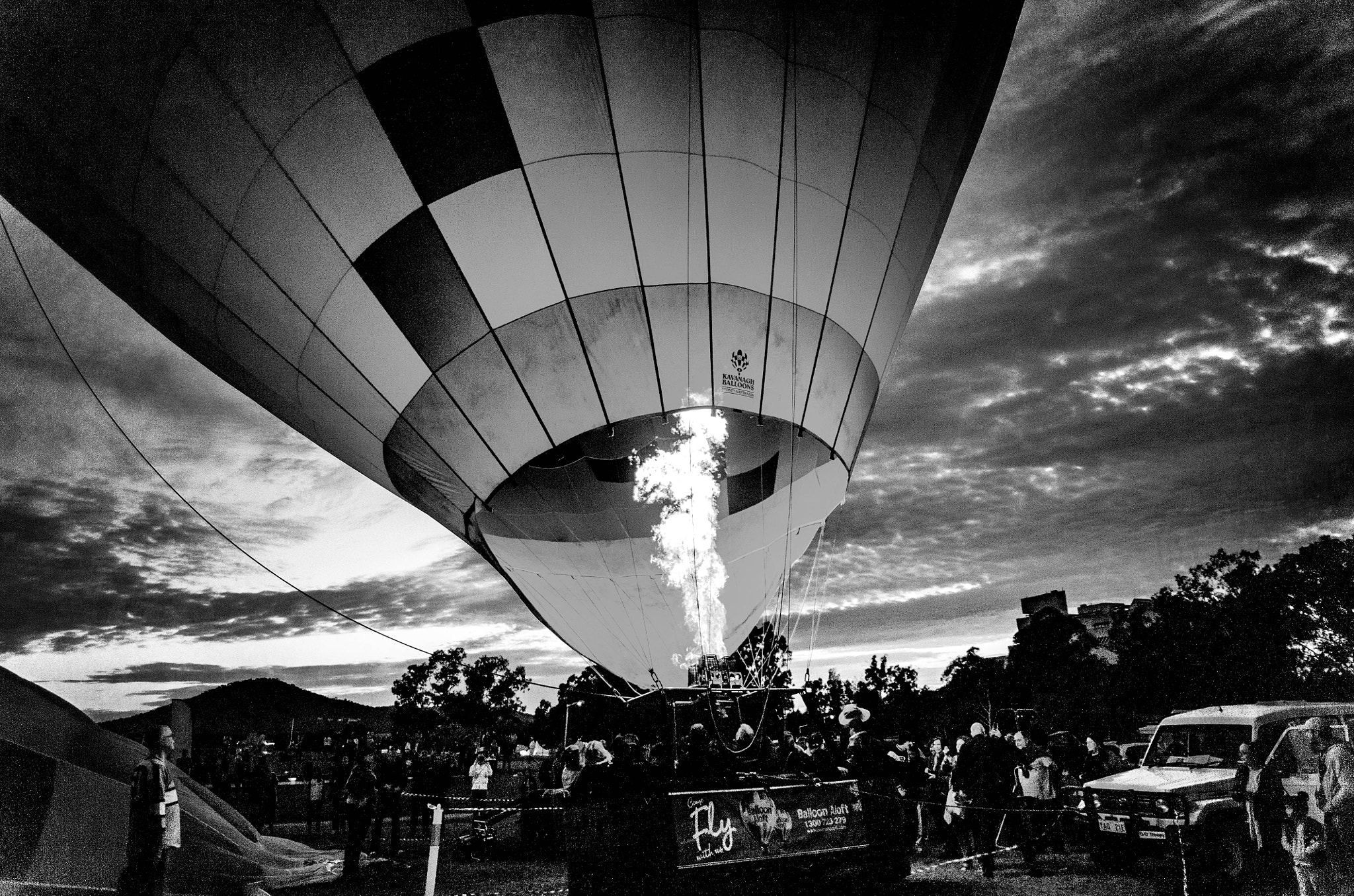 Nikon D700 + Sigma 24-70mm F2.8 EX DG HSM sample photo. Canberra balloon spectacular photography