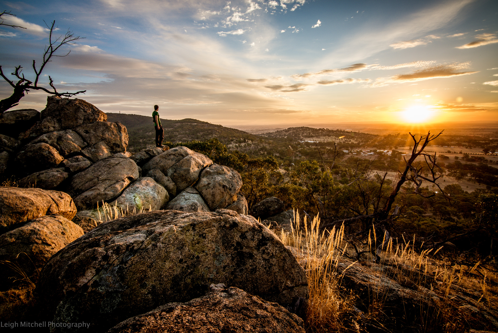 Nikon D610 + Tokina AT-X 17-35mm F4 Pro FX sample photo. The hill photography