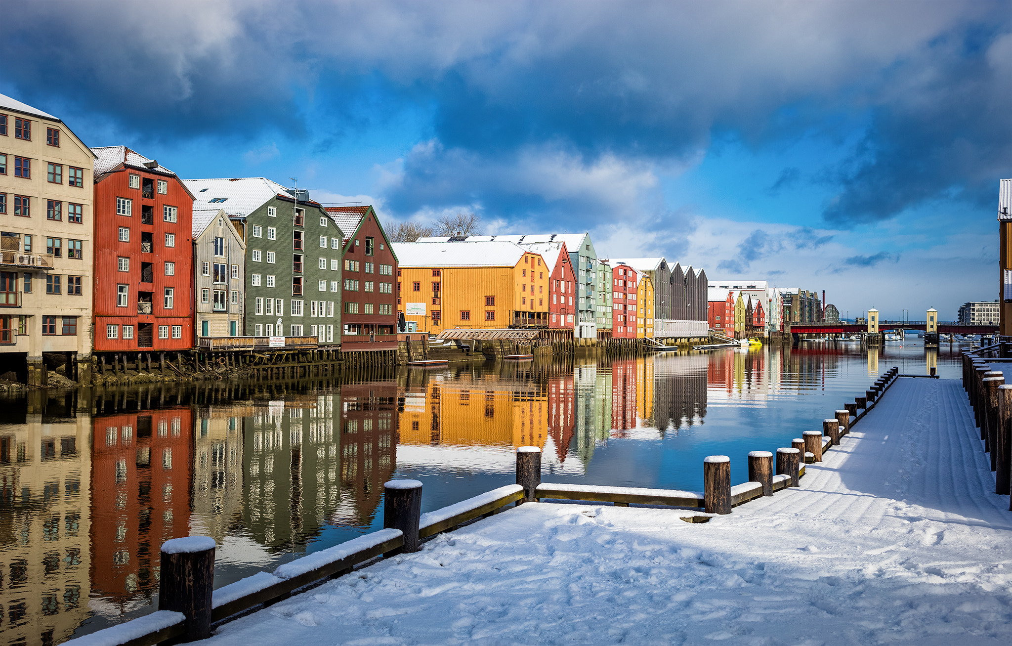 Canon EF 40mm F2.8 STM sample photo. Winter morning in trondheim photography