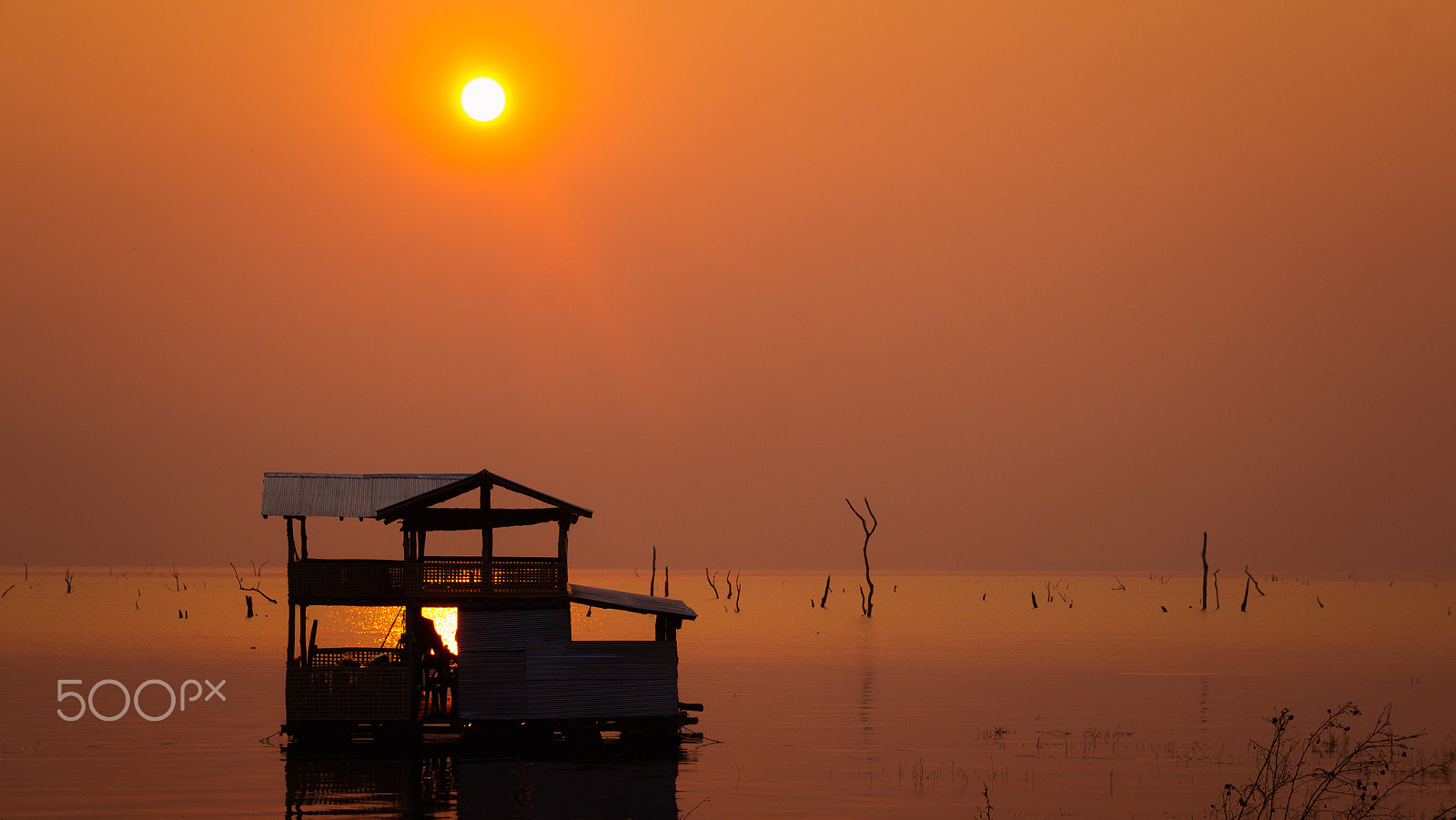 Canon EOS 600D (Rebel EOS T3i / EOS Kiss X5) sample photo. Sunrise sky over the lake in the morning. thailand. photography