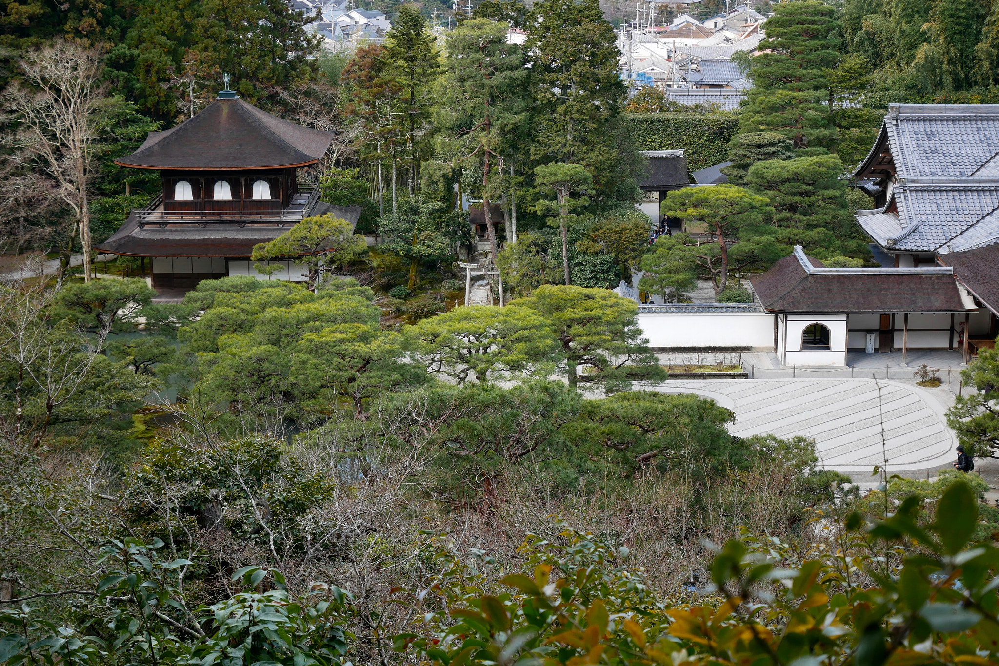 Panasonic Lumix DMC-GX85 (Lumix DMC-GX80 / Lumix DMC-GX7 Mark II) + Panasonic Lumix G Vario HD 12-32mm F3.5-5.6 Mega OIS sample photo. Ginkakuji in kyoto photography