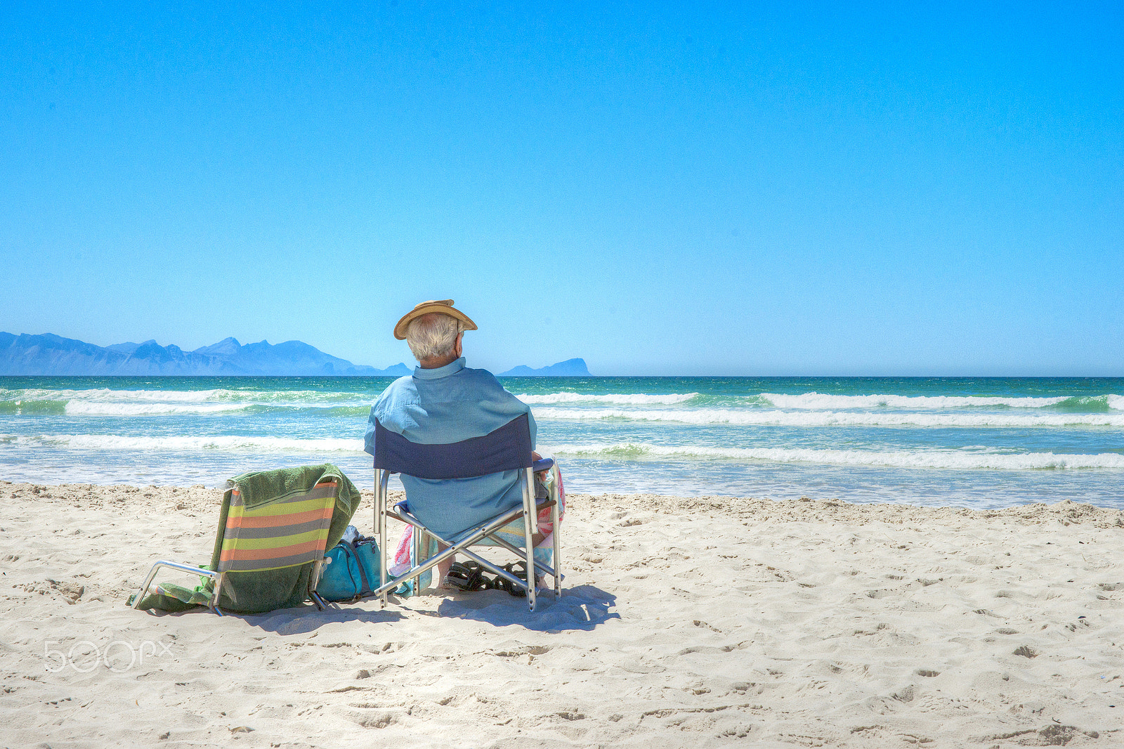 Sony Alpha DSLR-A900 sample photo. Old man at the sea photography