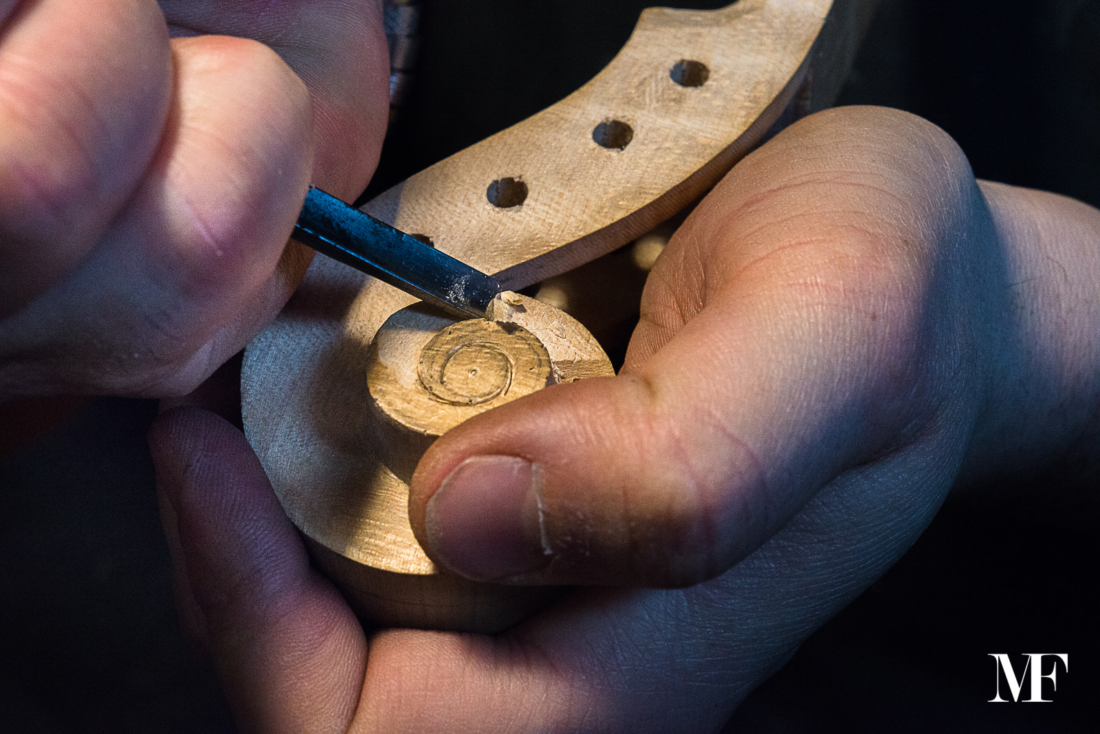 Nikon AF-S Micro-Nikkor 60mm F2.8G ED sample photo. The scroll of the violin a photography