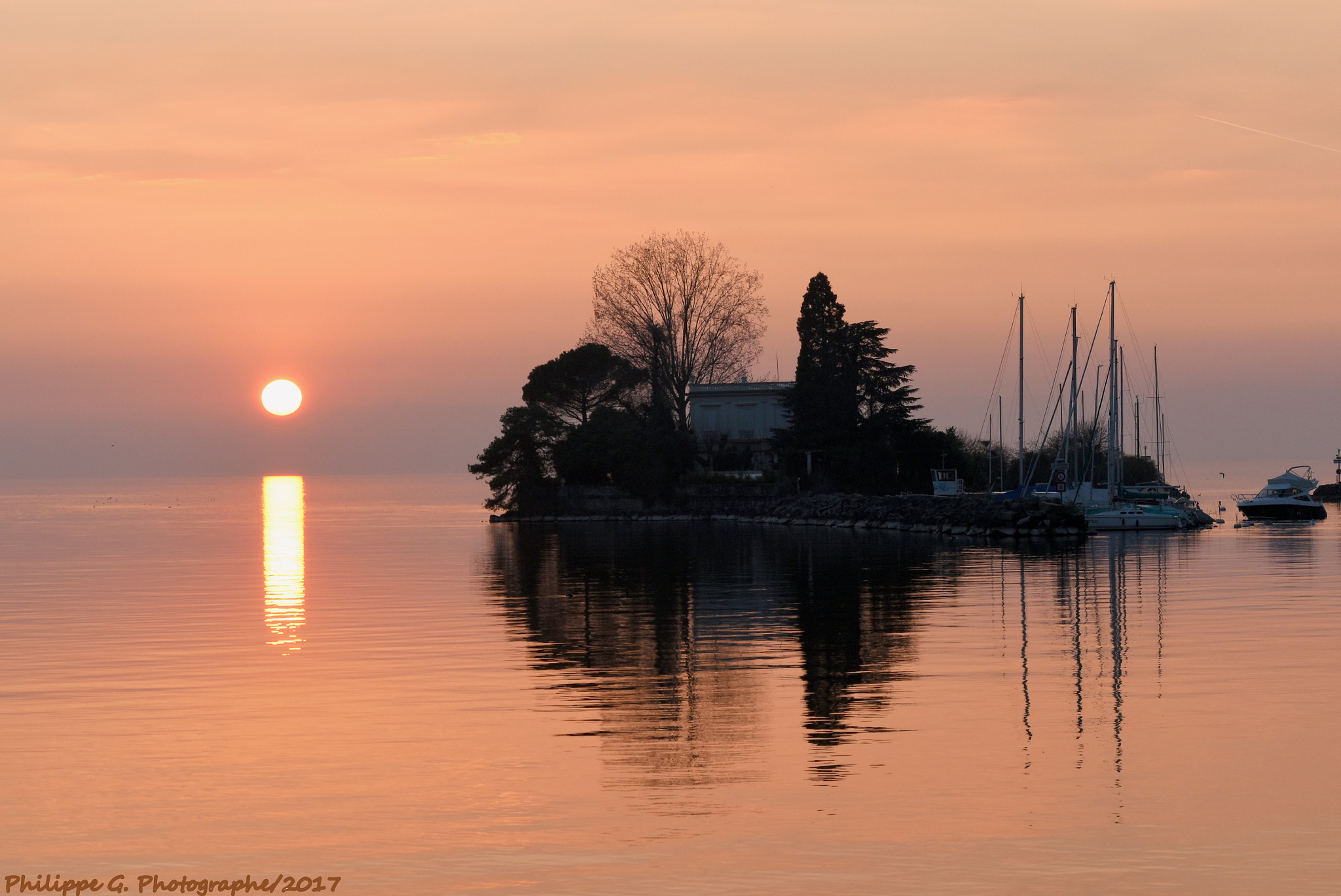Nikon D5500 sample photo. Ile de salagnon with sundown photography