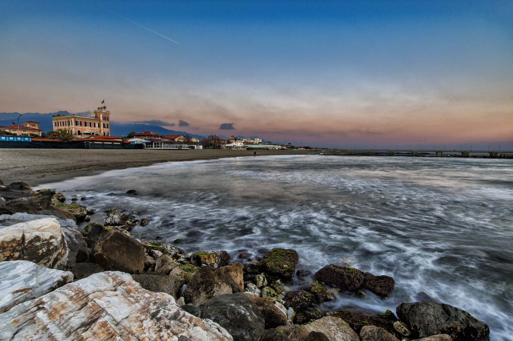 Sigma 10-20mm F3.5 EX DC HSM sample photo. Gulf at sunset photography