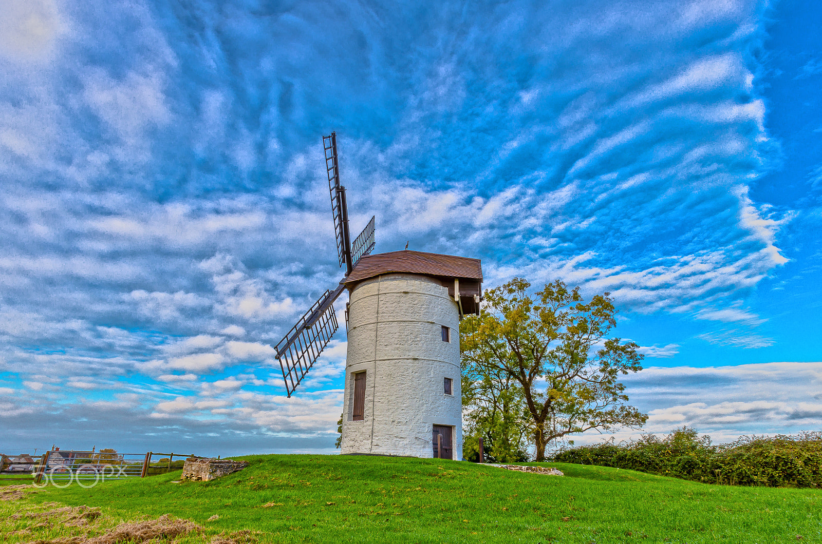 Canon EF 16-35mm F2.8L USM sample photo. Ashton windmill photography