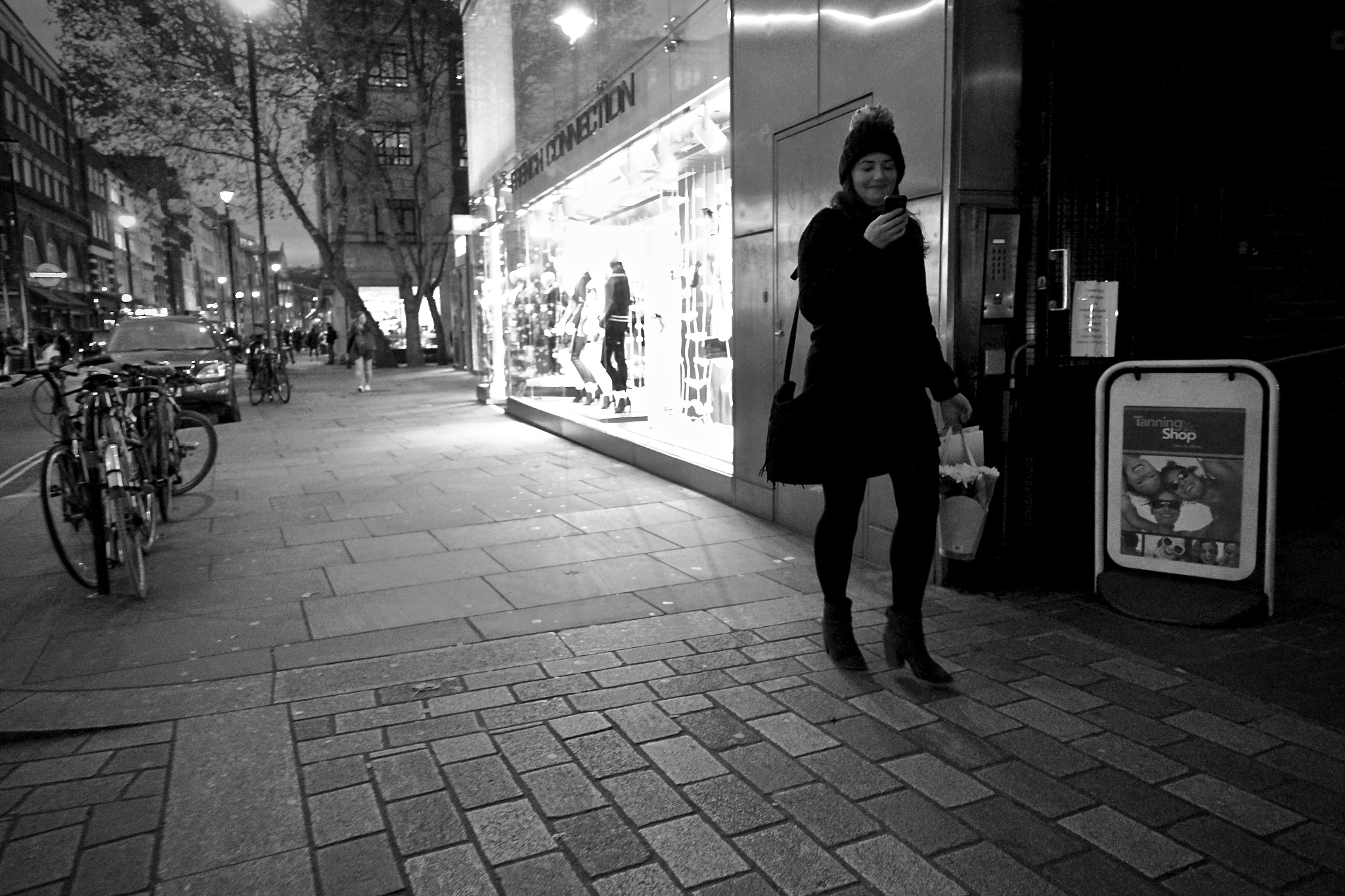 Sony Cyber-shot DSC-RX100 IV + Sony 24-70mm F1.8-2.8 sample photo. London, uk. photography