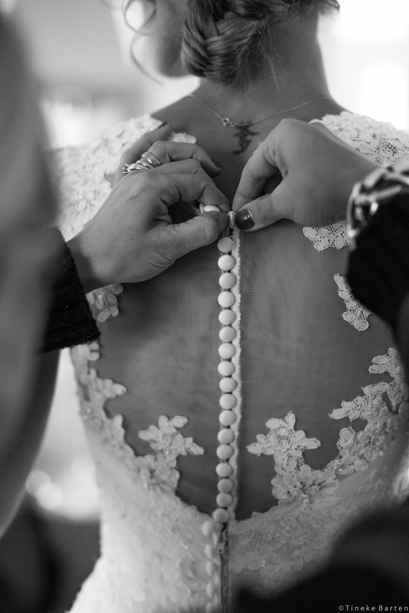 Canon EOS 5DS sample photo. Back dress photography