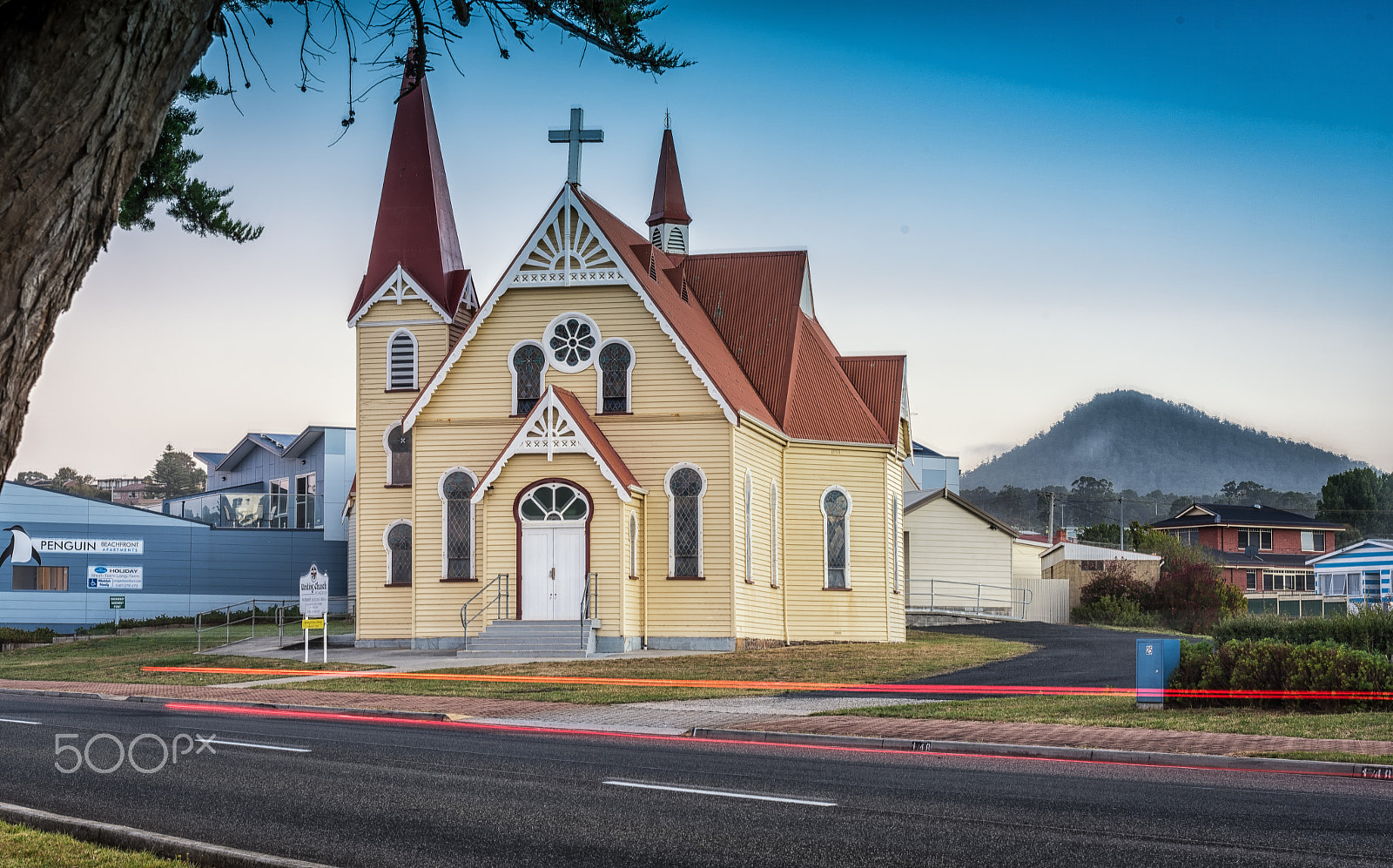 Nikon D810 + ZEISS Otus 55mm F1.4 sample photo. Uniting church, penguin photography