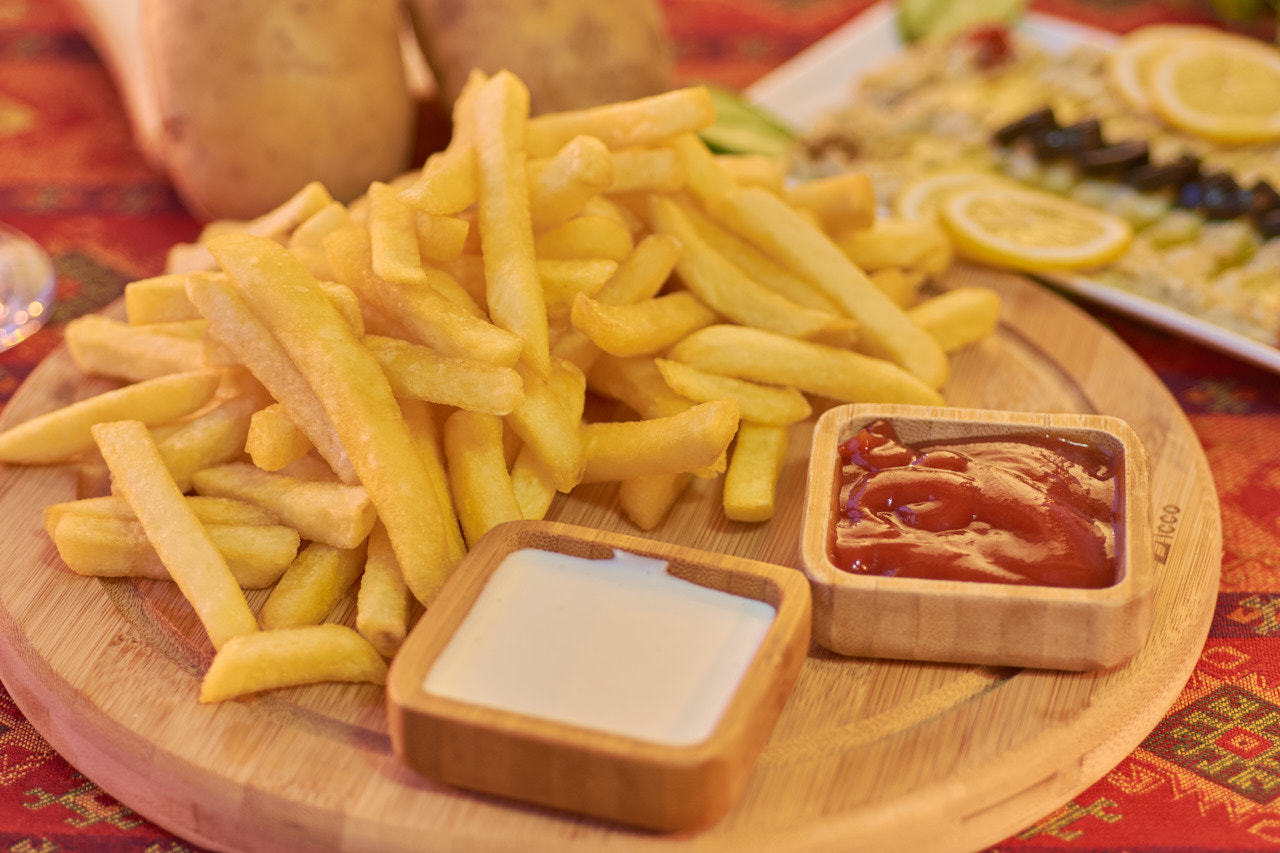 Nikon AF Micro-Nikkor 60mm F2.8D sample photo. Potato fingers photography