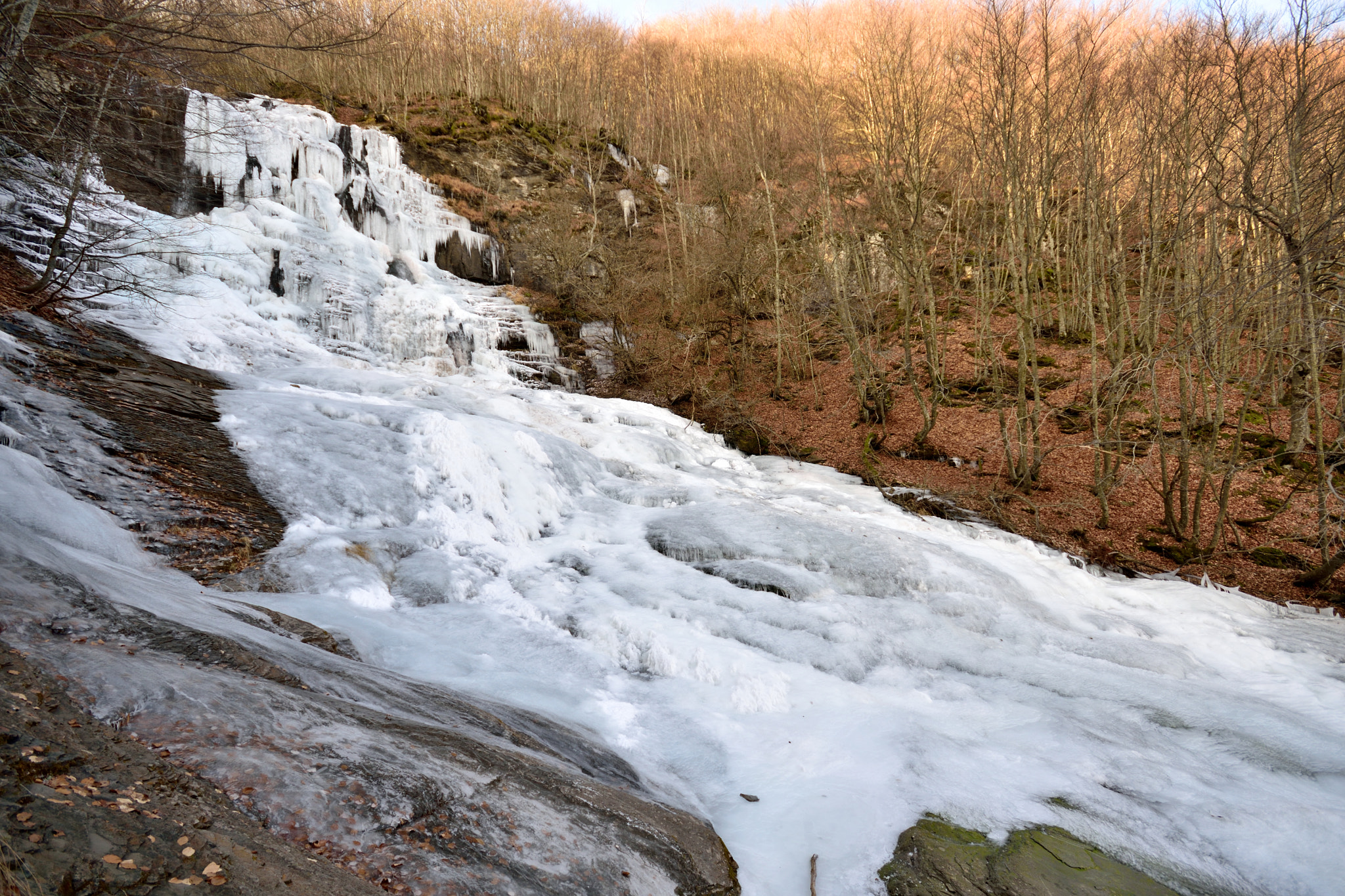 Sigma 10-20mm F4-5.6 EX DC HSM sample photo. Doccione iced falls photography