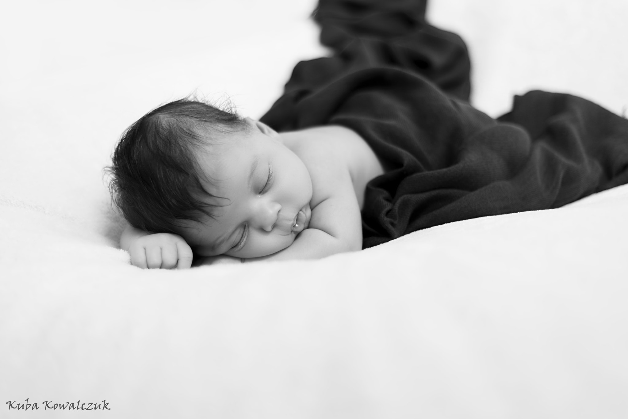 Nikon D610 + Nikon AF Nikkor 50mm F1.8D sample photo. Leo photography