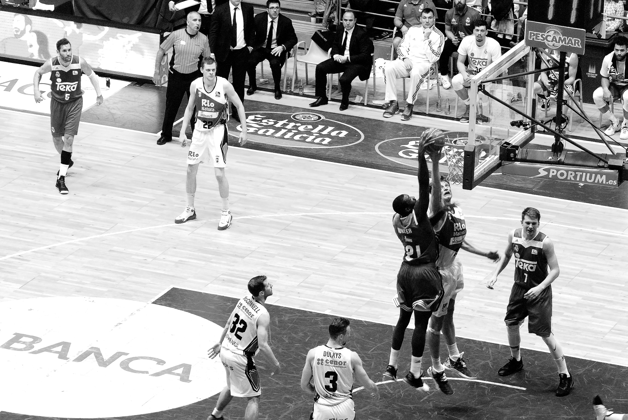 Nikon D200 sample photo. Obradoiro - real madrid photography