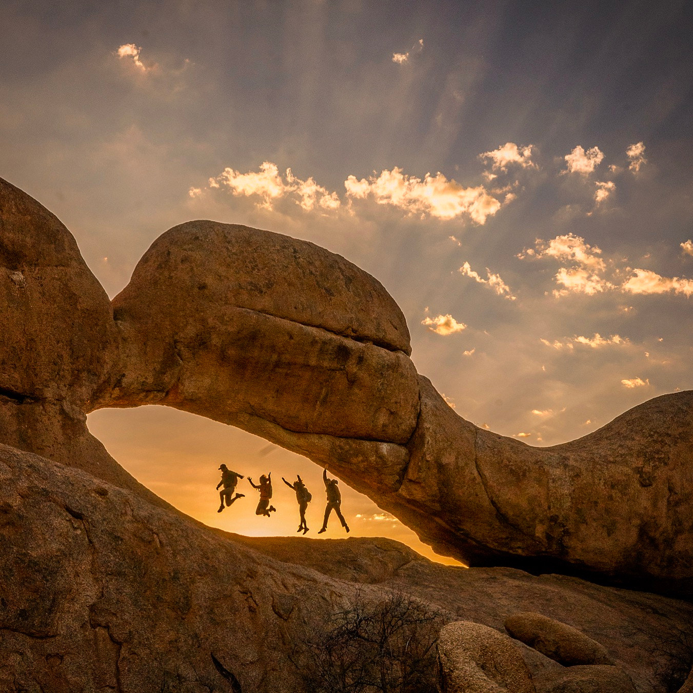 Sony a7R II + ZEISS Batis 25mm F2 sample photo. Jumping in a new day photography