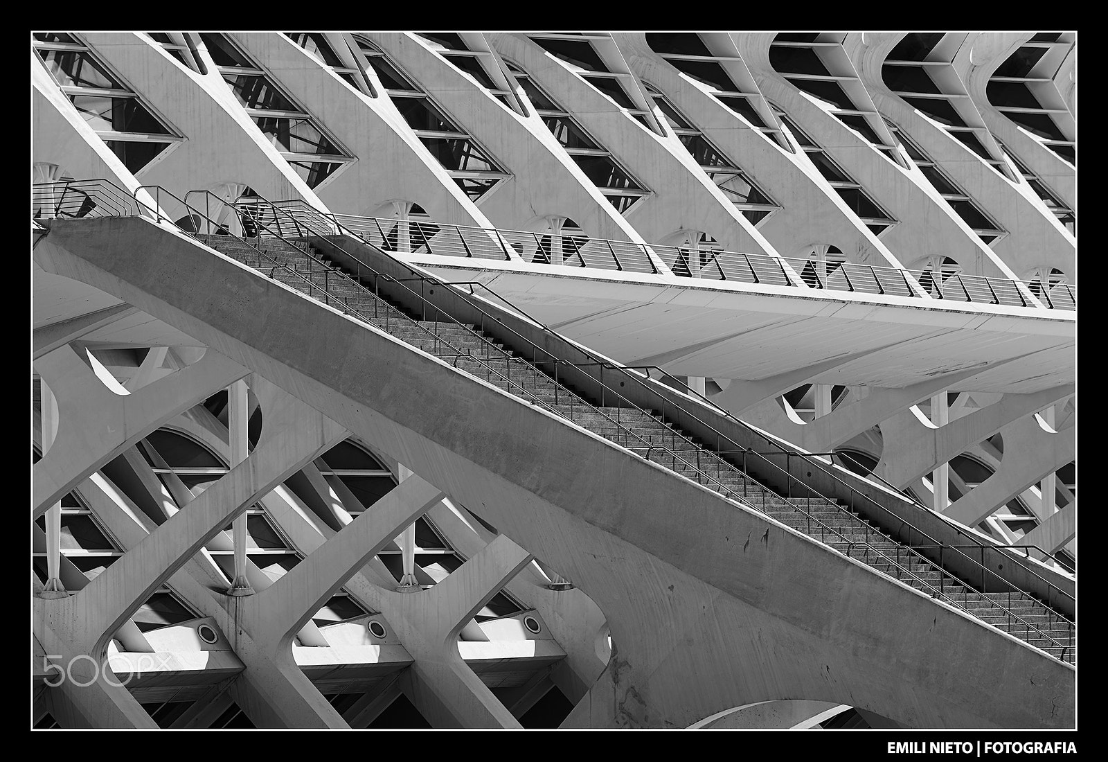 Nikon AF-S Nikkor 70-200mm F4G ED VR sample photo. Heaven stairs. photography