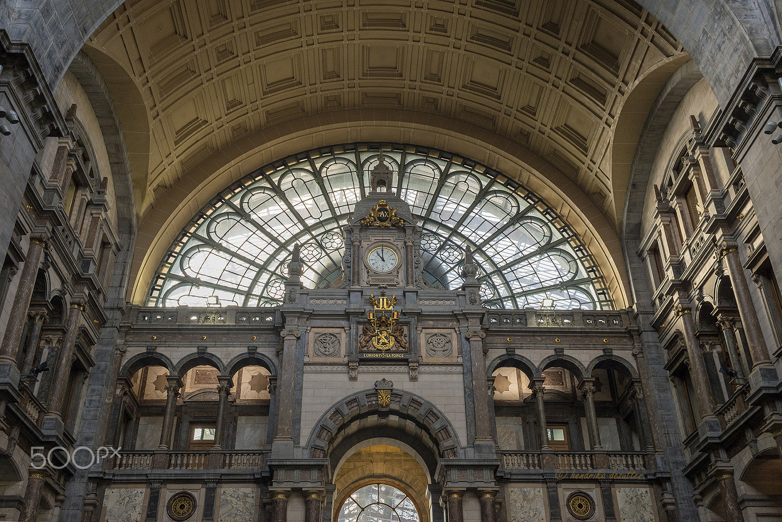 Nikon D800 + Nikon AF Nikkor 35mm F2D sample photo. Part building railway station antwerp photography