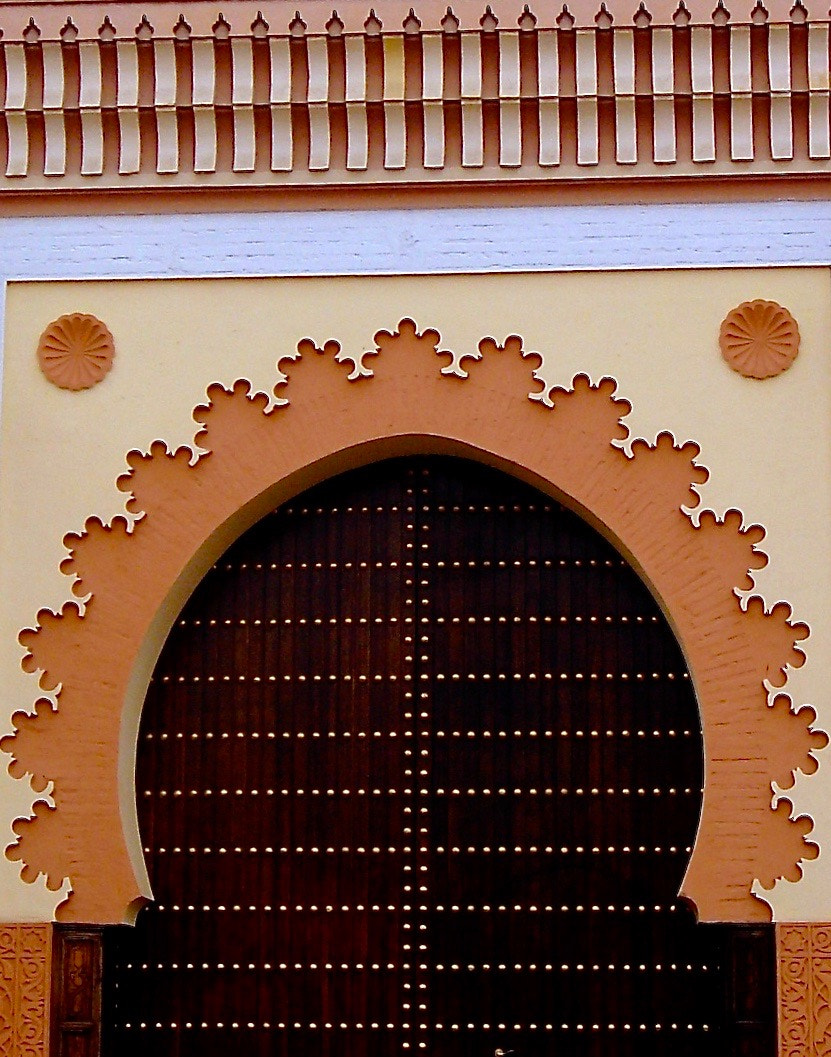 Sony DSC-M2 sample photo. Aladdin's gate photography